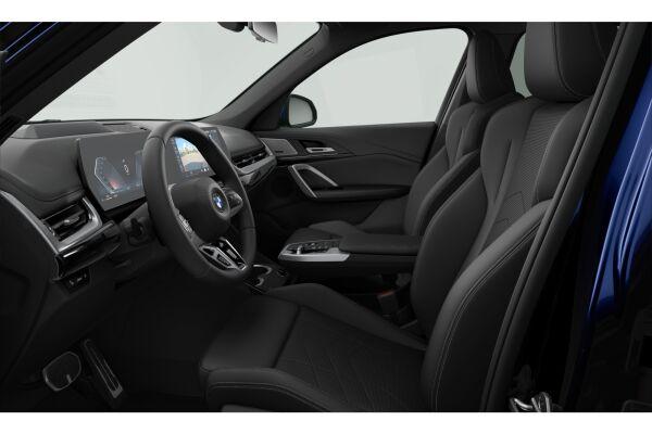 BMW X1 23i xDrive-showroom-element-2