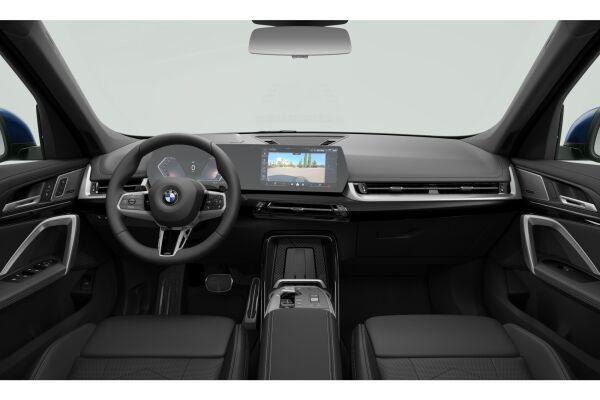 BMW X1 23i xDrive-showroom-element-3