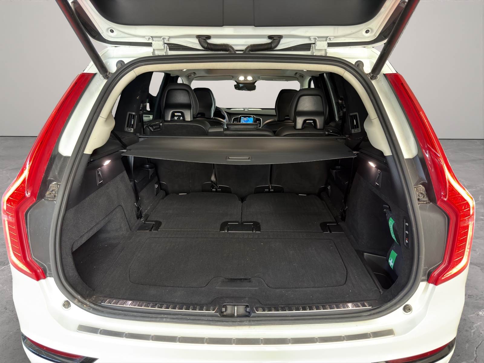 VOLVO XC90 2.0 T8 TE XCLUSIVE Dark 7P. eAWD-image-17
