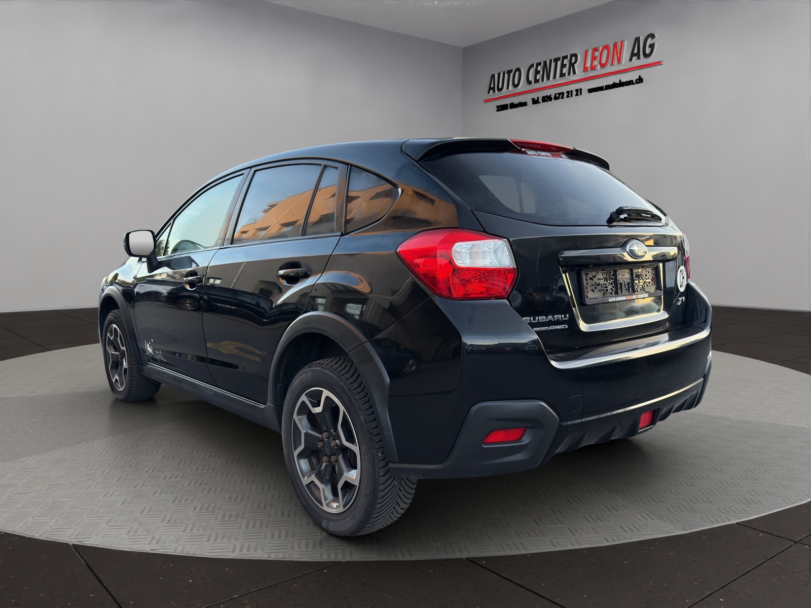 SUBARU XV 2.0 Swiss One AWD CVT-showroom-element-3