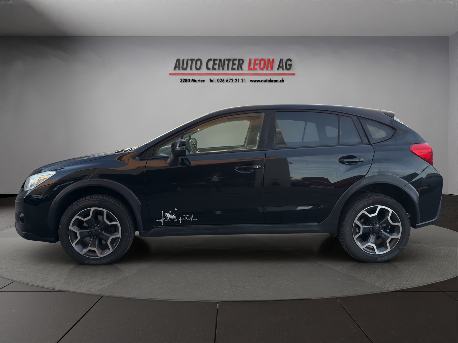 SUBARU XV 2.0 Swiss One AWD CVT-showroom-element-2