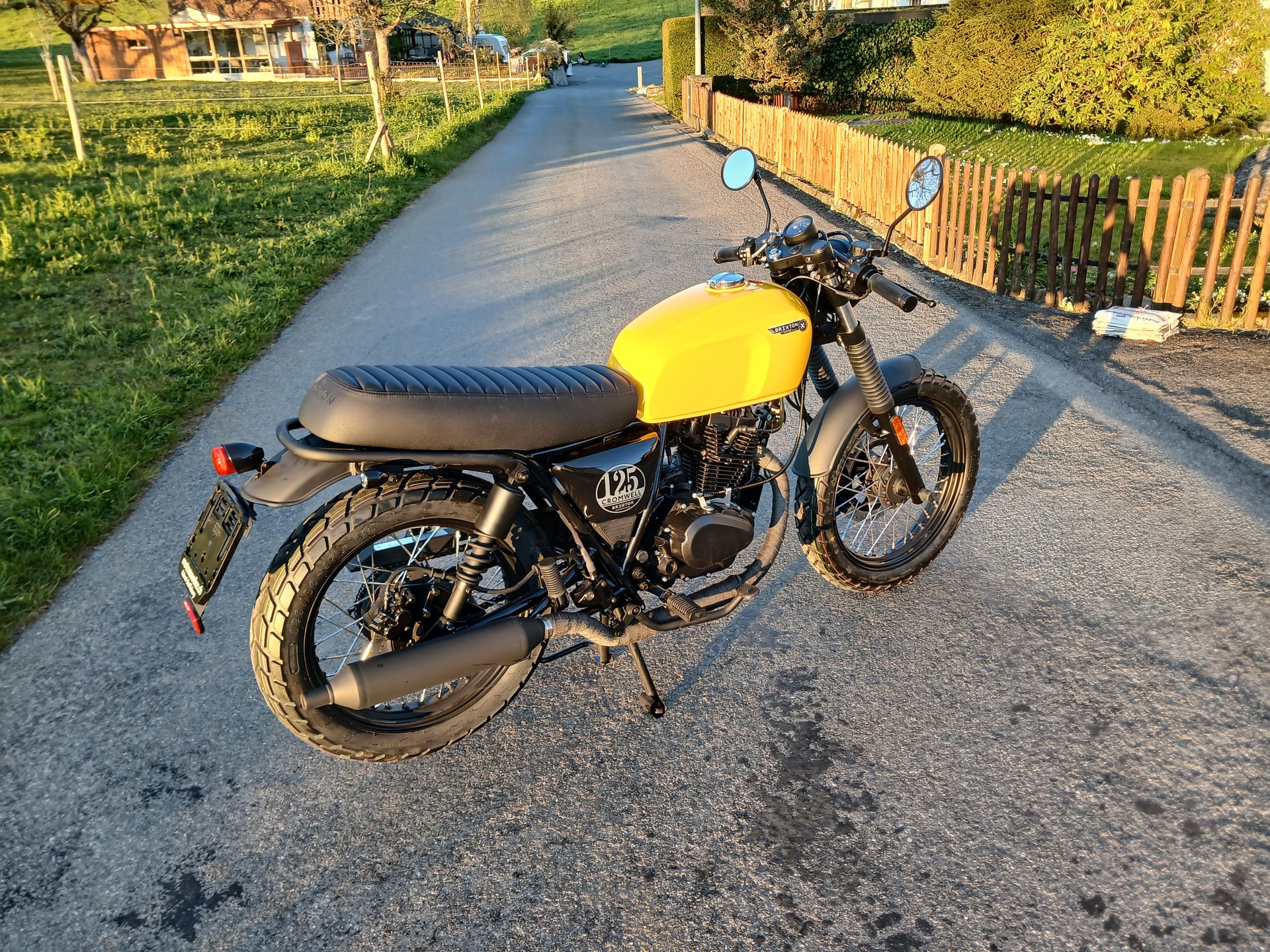 BRIXTON Cromwell 125 CBS-image-9