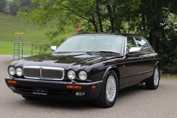 DAIMLER 6.0 Double Six Majestic-image-1