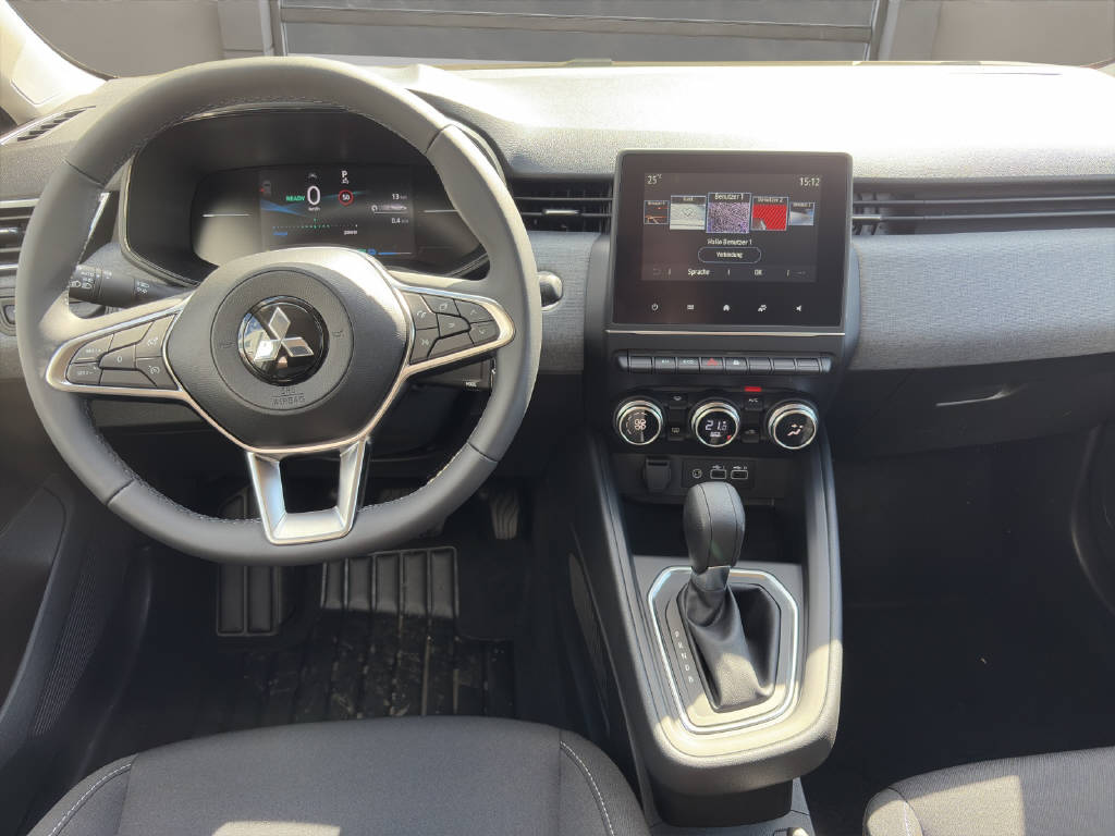 MITSUBISHI Colt 1.6 HEV Invite+-image-9
