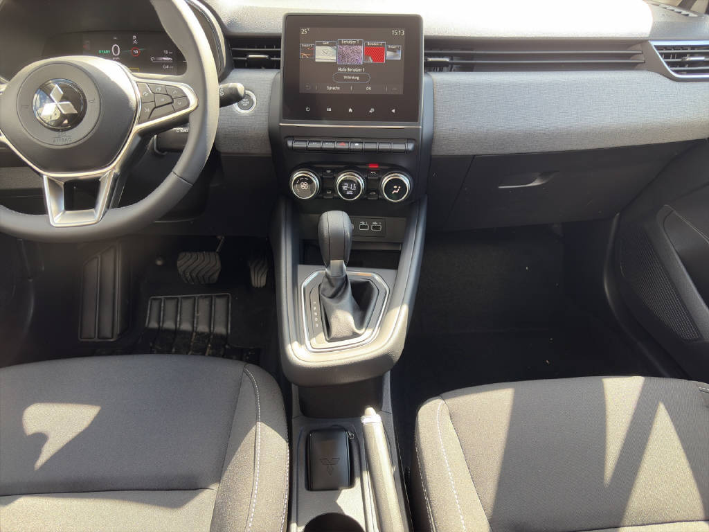 MITSUBISHI Colt 1.6 HEV Invite+-image-11