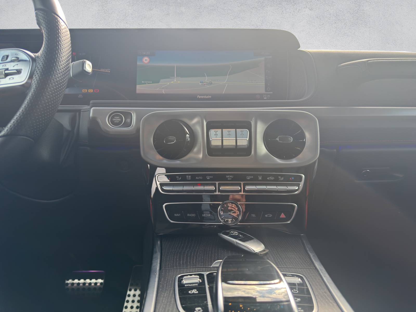 MERCEDES-BENZ G 350 d AMG Line 9G-Tronic-image-15