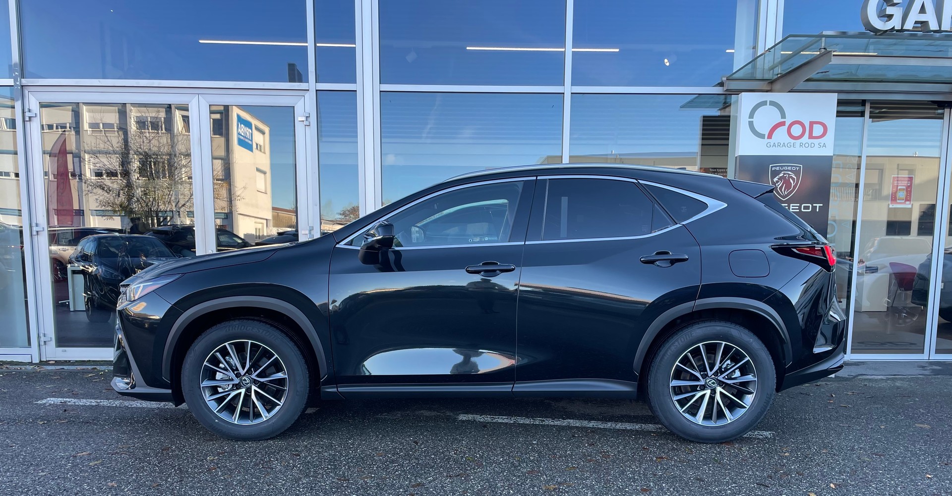 LEXUS NX 350h E-FOUR Comfort-showroom-element-3