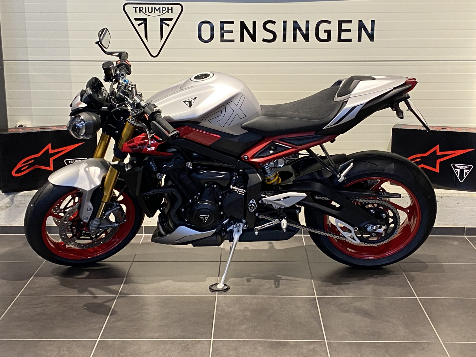 TRIUMPH Street Triple 765 RX 1.9 % Power Leasing - Gültig bis 30.09.2026-showroom-element-2