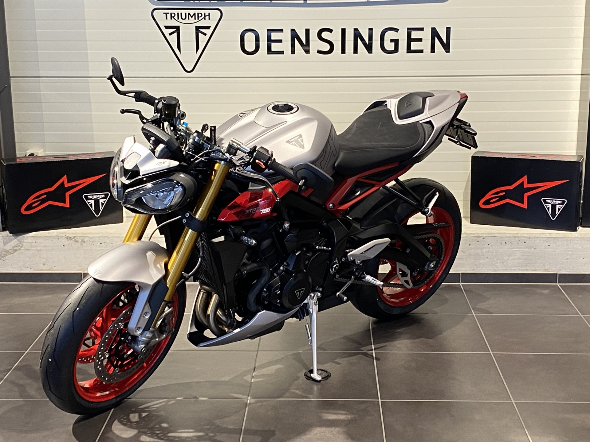 TRIUMPH Street Triple 765 RX 1.9 % Power Leasing - Gültig bis 30.09.2026-showroom-element-3