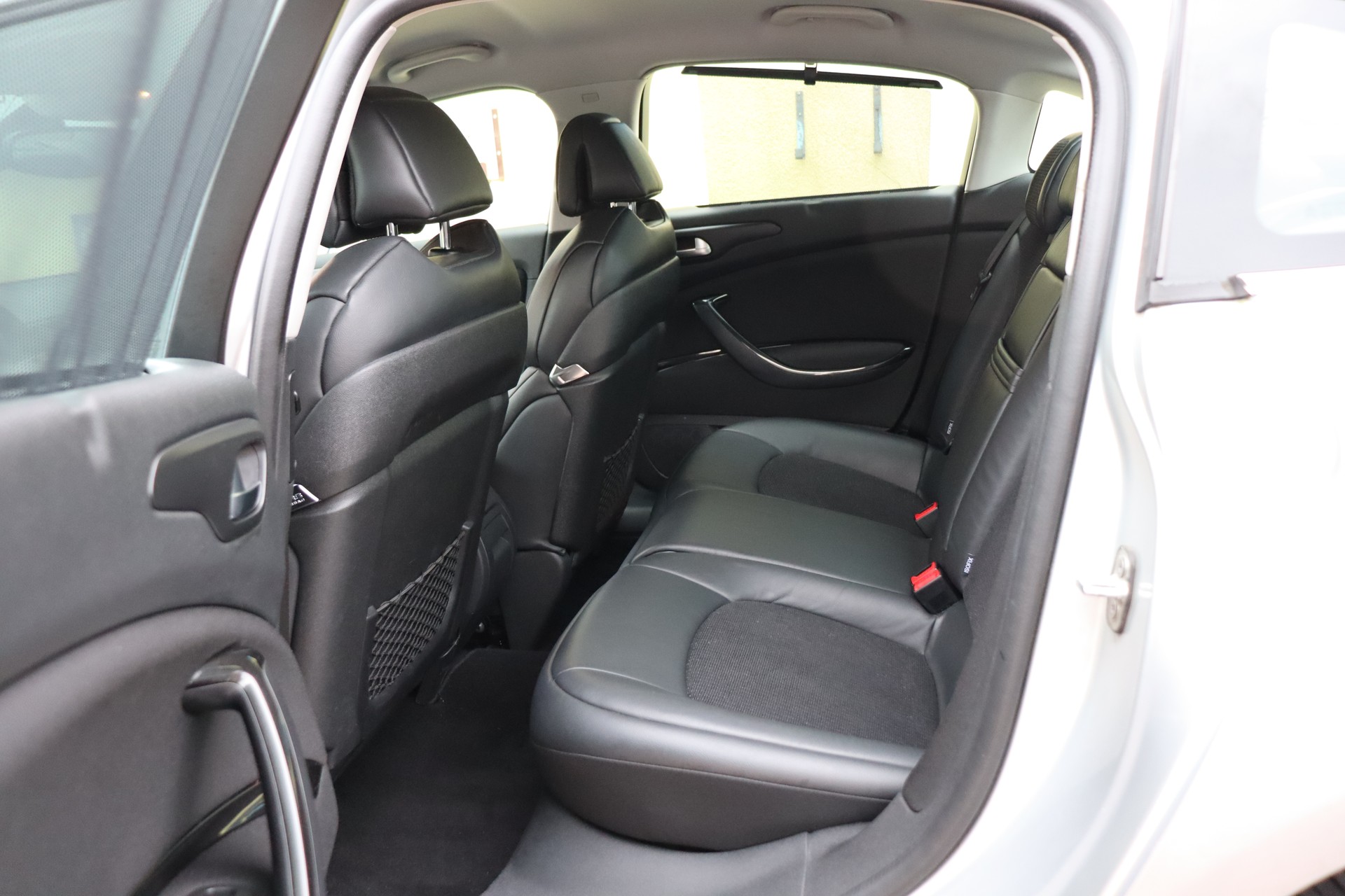 CITROEN C5 Berline 3.0 HDi V6 Exclusive Automatic-image-12