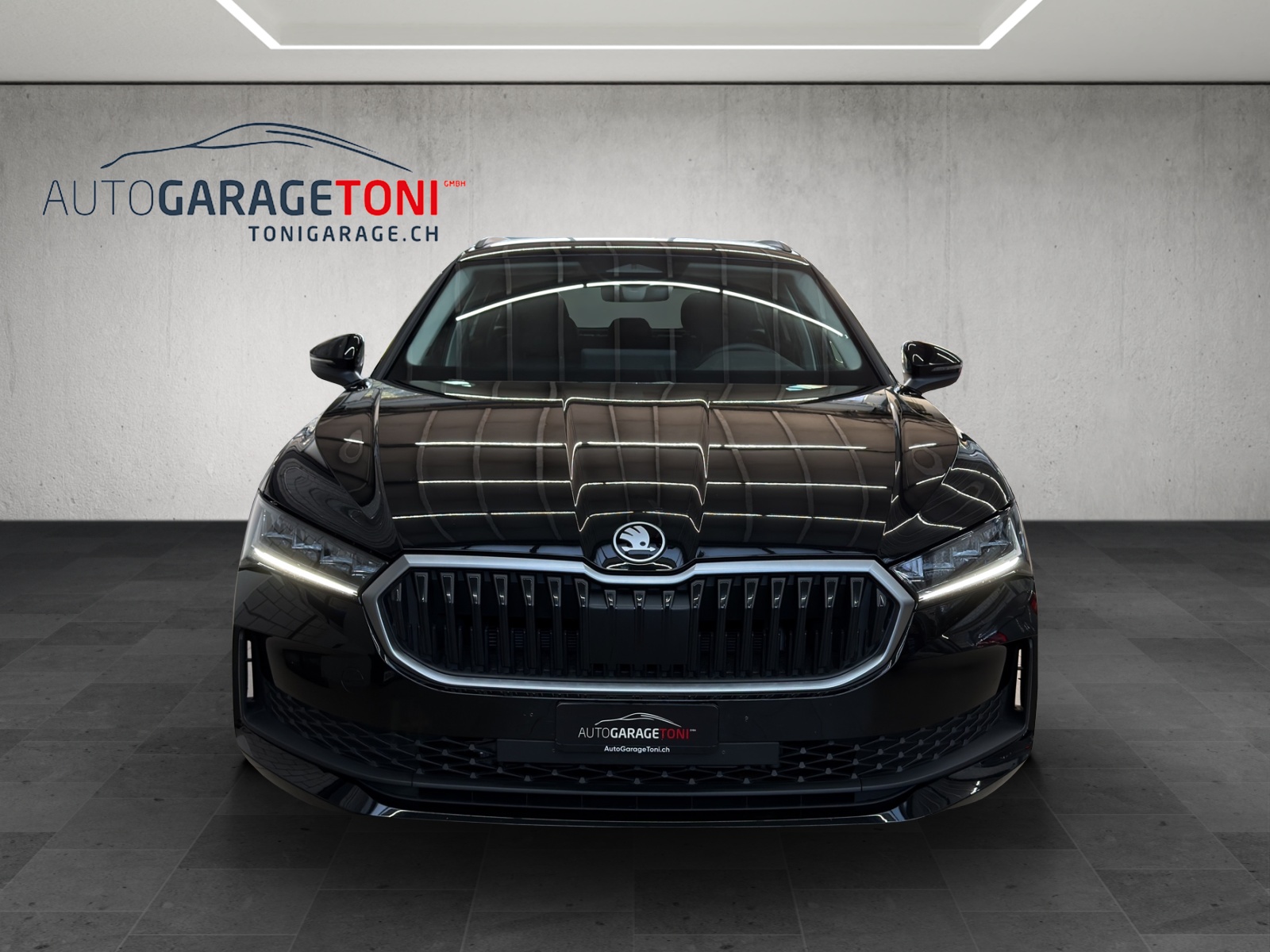 SKODA Superb Combi 1.5 eTSI Selection DSG *Werksgarantie bis 03.2030*-showroom-element-2