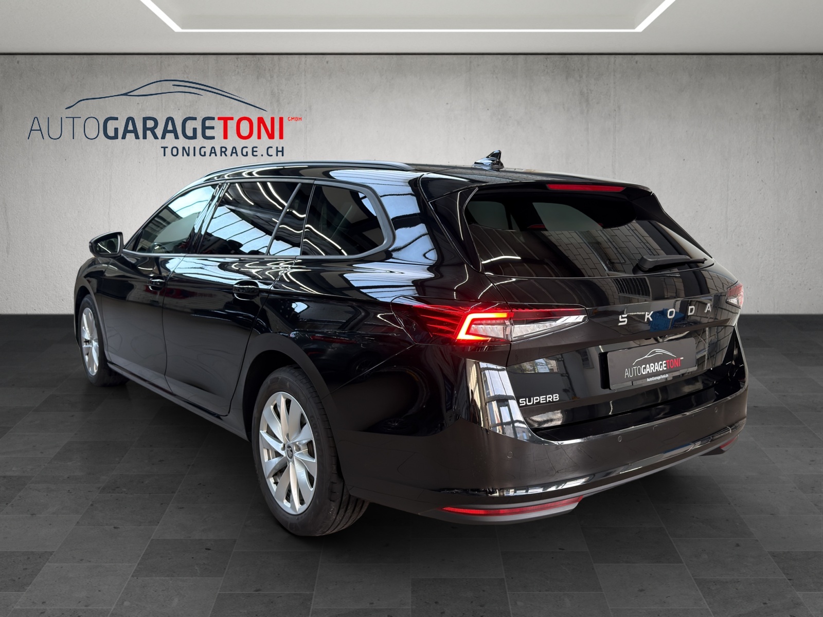 SKODA Superb Combi 1.5 eTSI Selection DSG *Werksgarantie bis 03.2030*-image-6