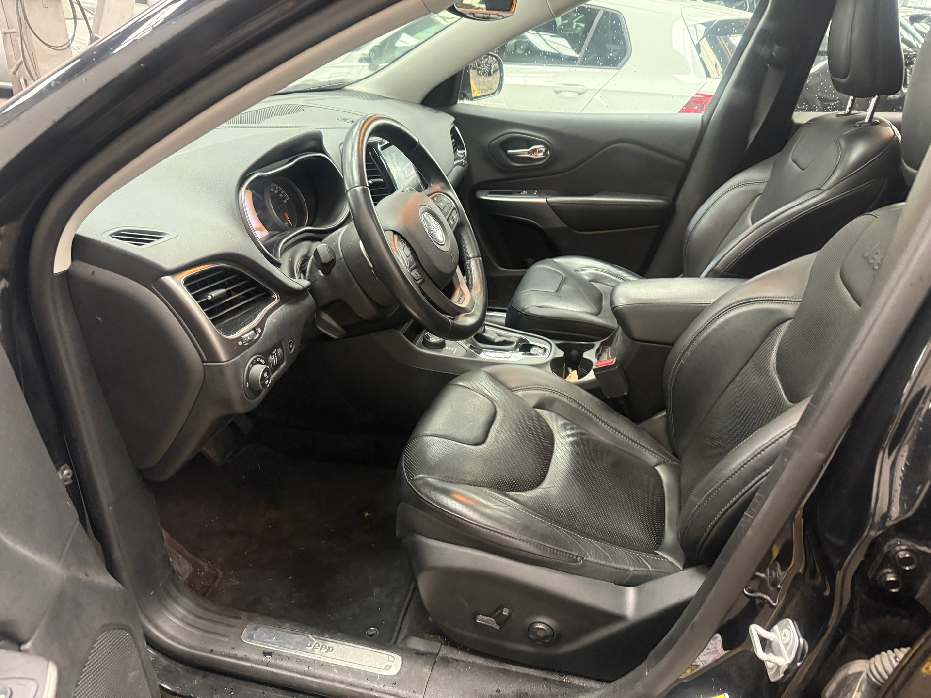 JEEP Cherokee 2.2MJ Limited AWD Drive I 9ATX-image-8