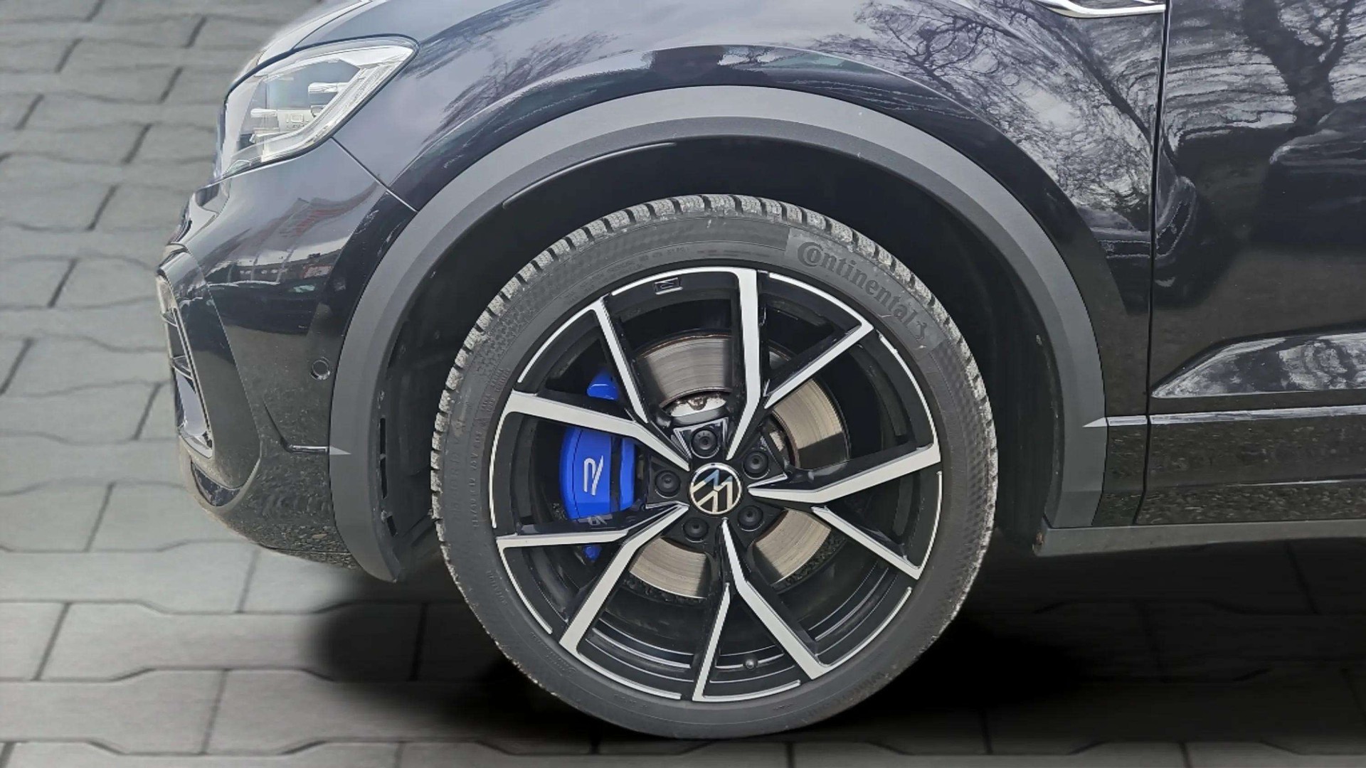 VW T-Roc 2.0 TSI R DSG 4Motion mit Panoramadach + El. Ledersitze & 19" Alu-image-27