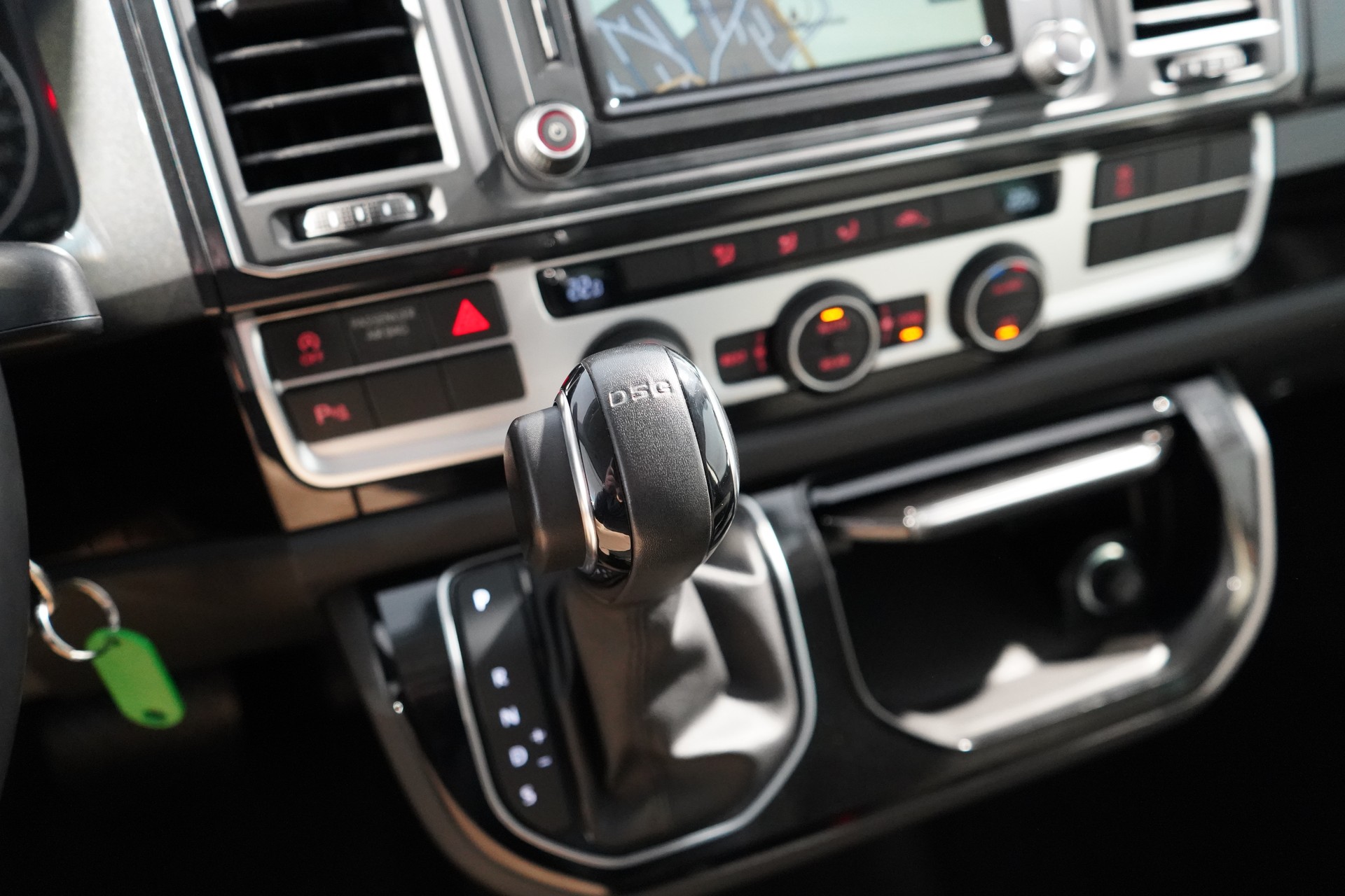 VW Multivan 2.0BiTDI Comfort 4Matic-image-12