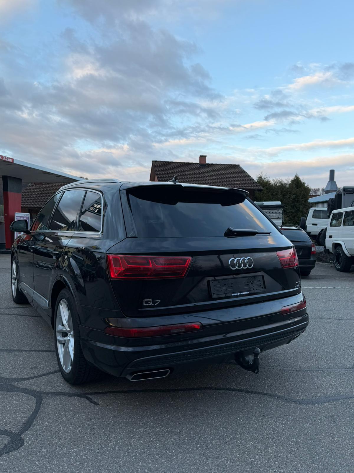 AUDI S-Line-image-3