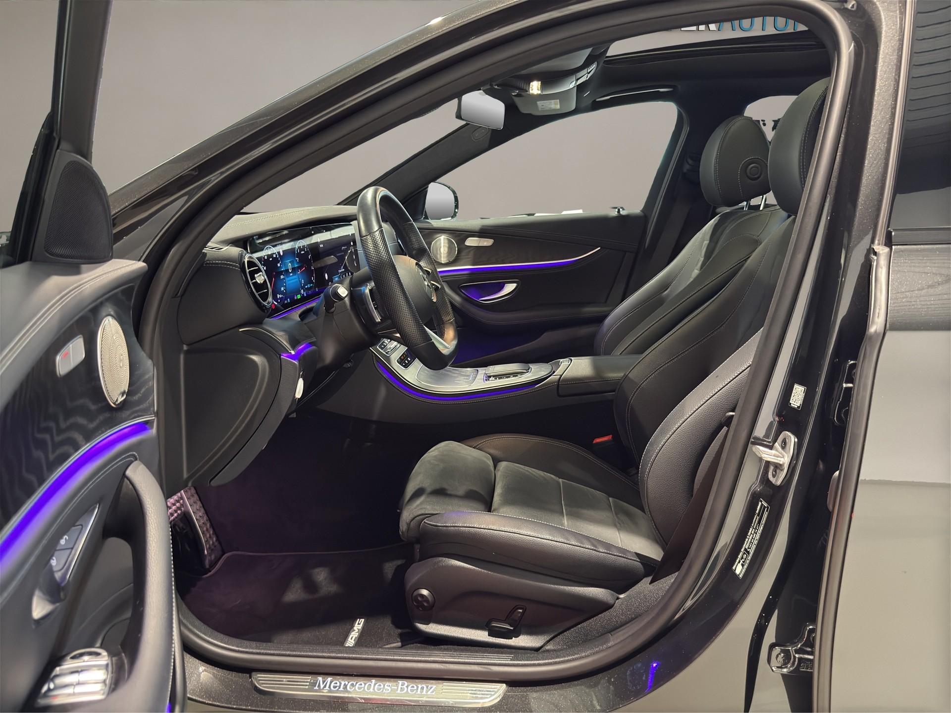 MERCEDES-BENZ E 450 AMG Line 4Matic 9G-Tronic-image-8