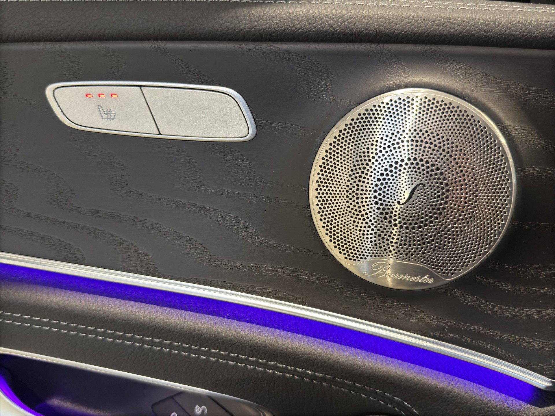 MERCEDES-BENZ E 450 AMG Line 4Matic 9G-Tronic-image-10