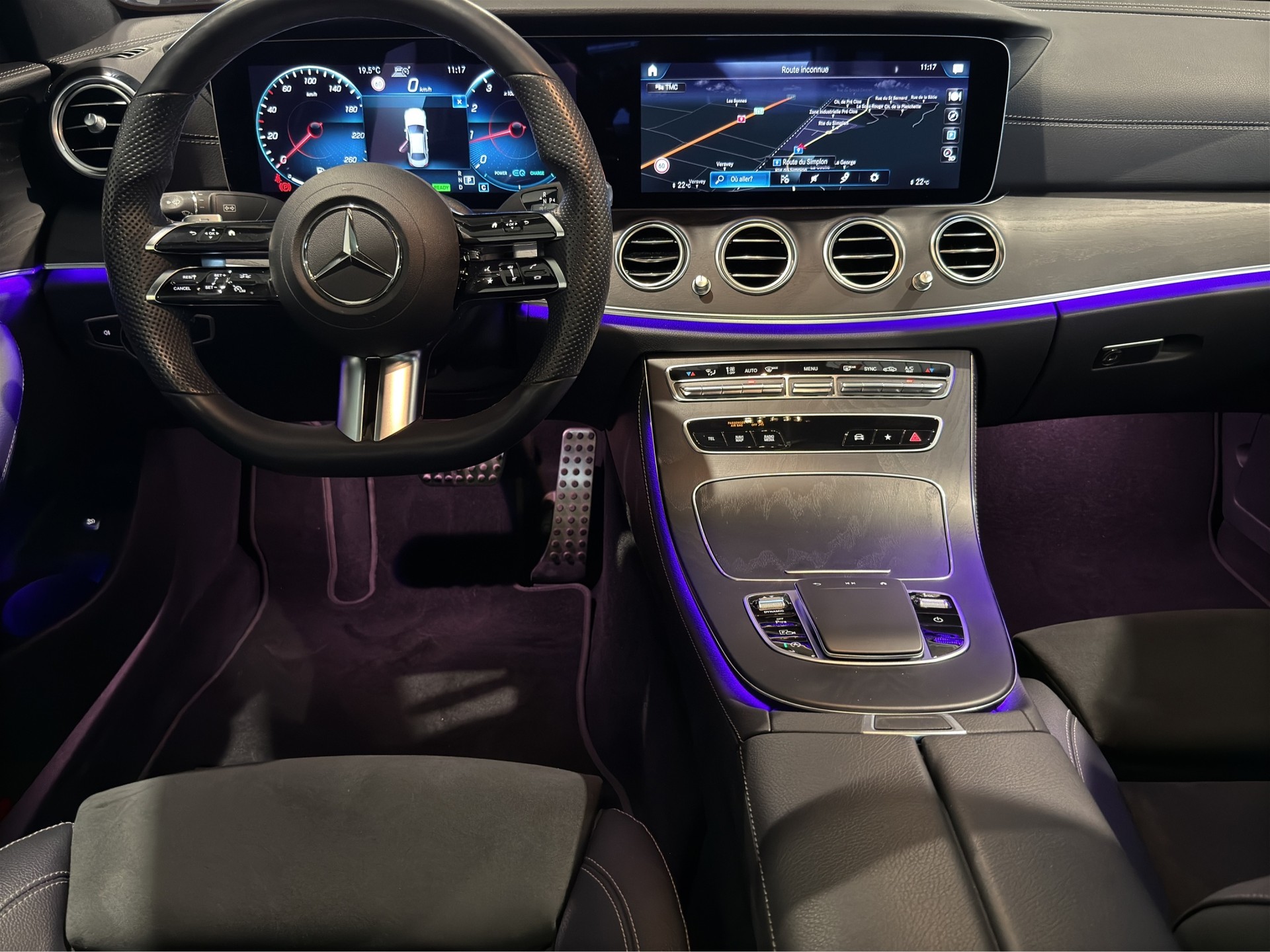 MERCEDES-BENZ E 450 AMG Line 4Matic 9G-Tronic-image-13