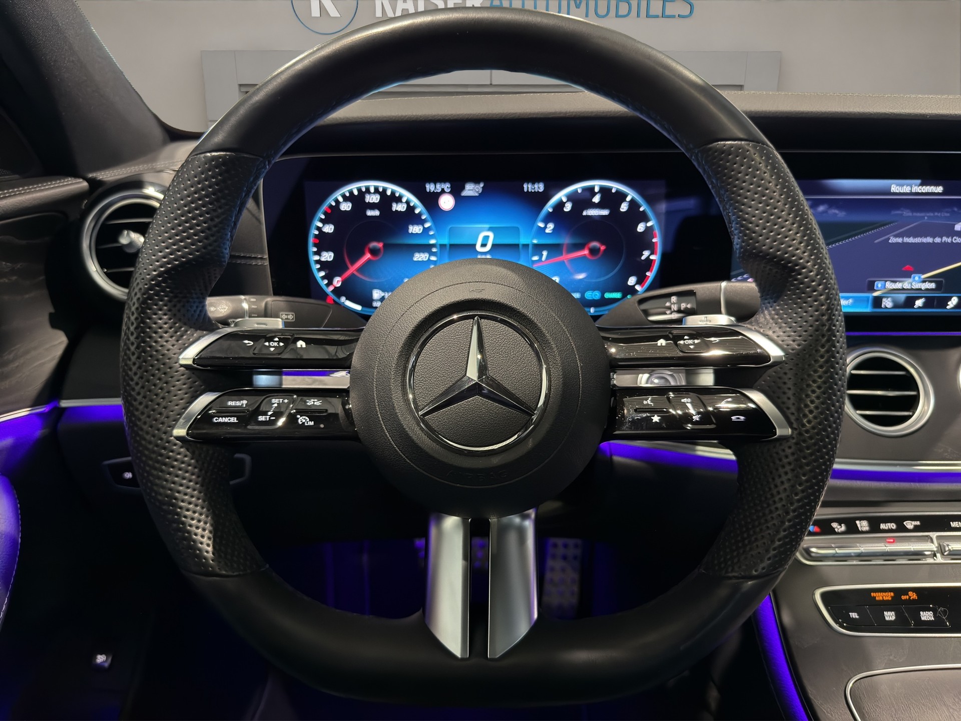 MERCEDES-BENZ E 450 AMG Line 4Matic 9G-Tronic-image-11