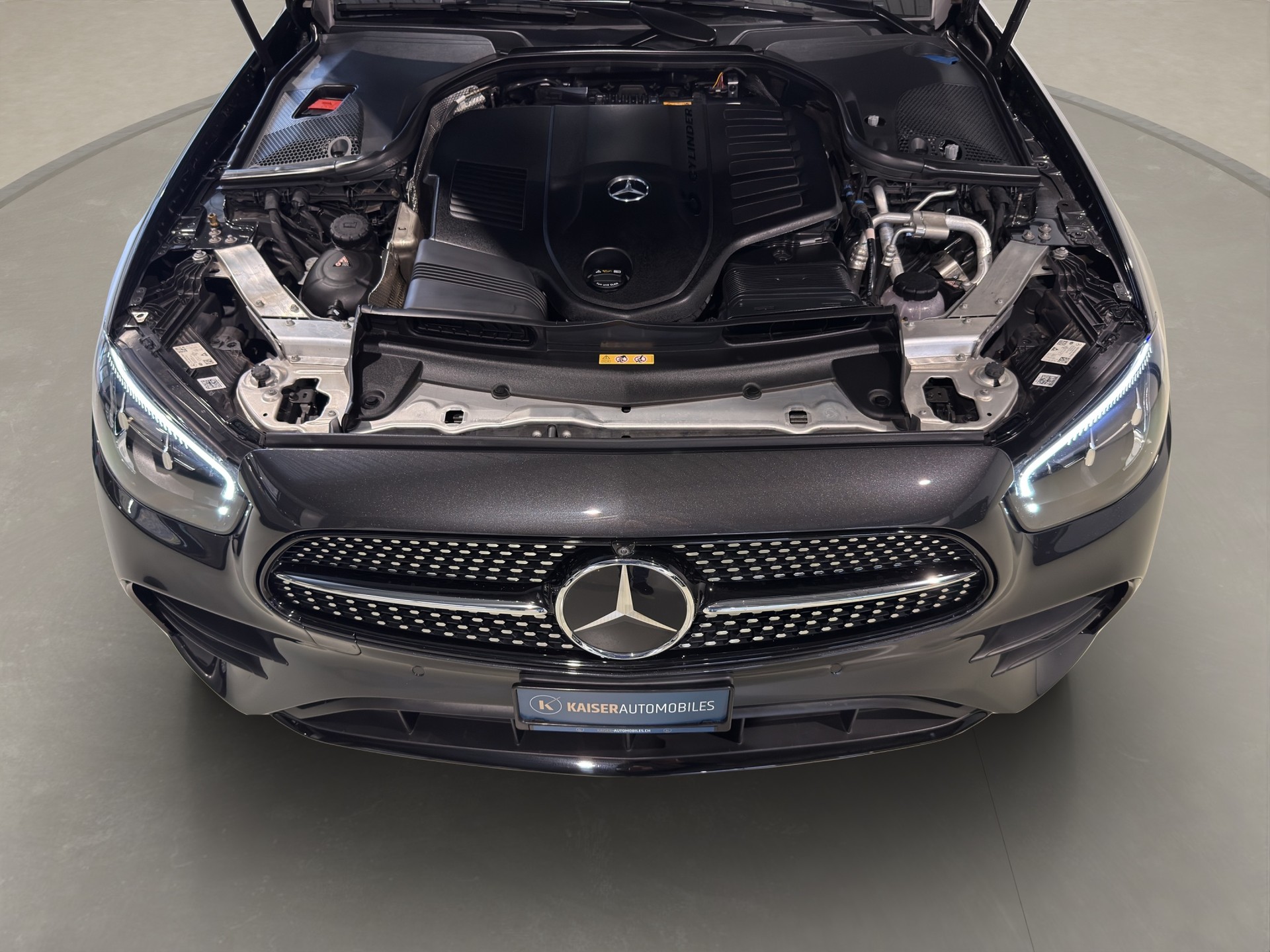 MERCEDES-BENZ E 450 AMG Line 4Matic 9G-Tronic-image-26