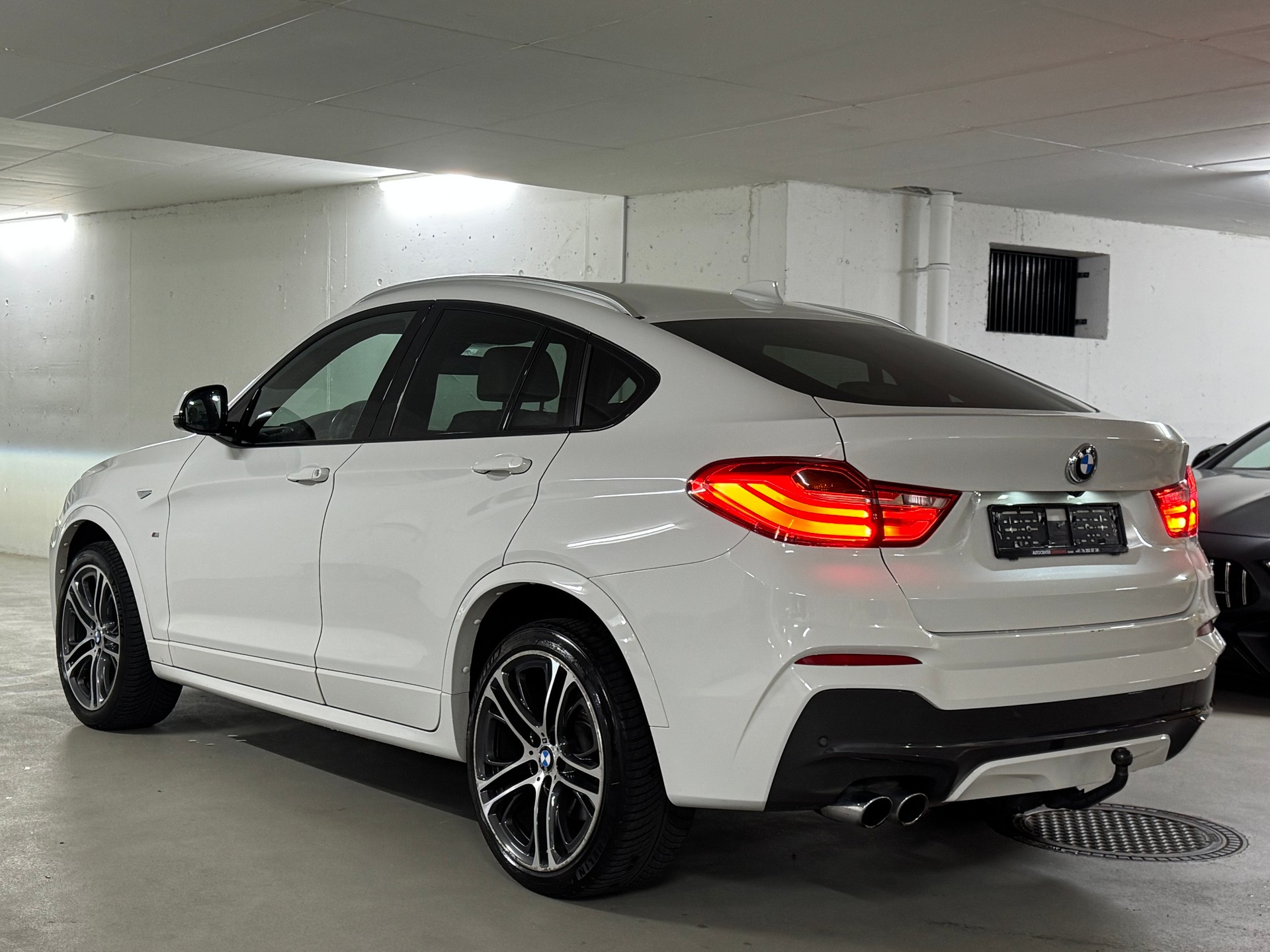 BMW X4 xDrive 28i xLine M-Paket Steptronic mit AHK-image-5