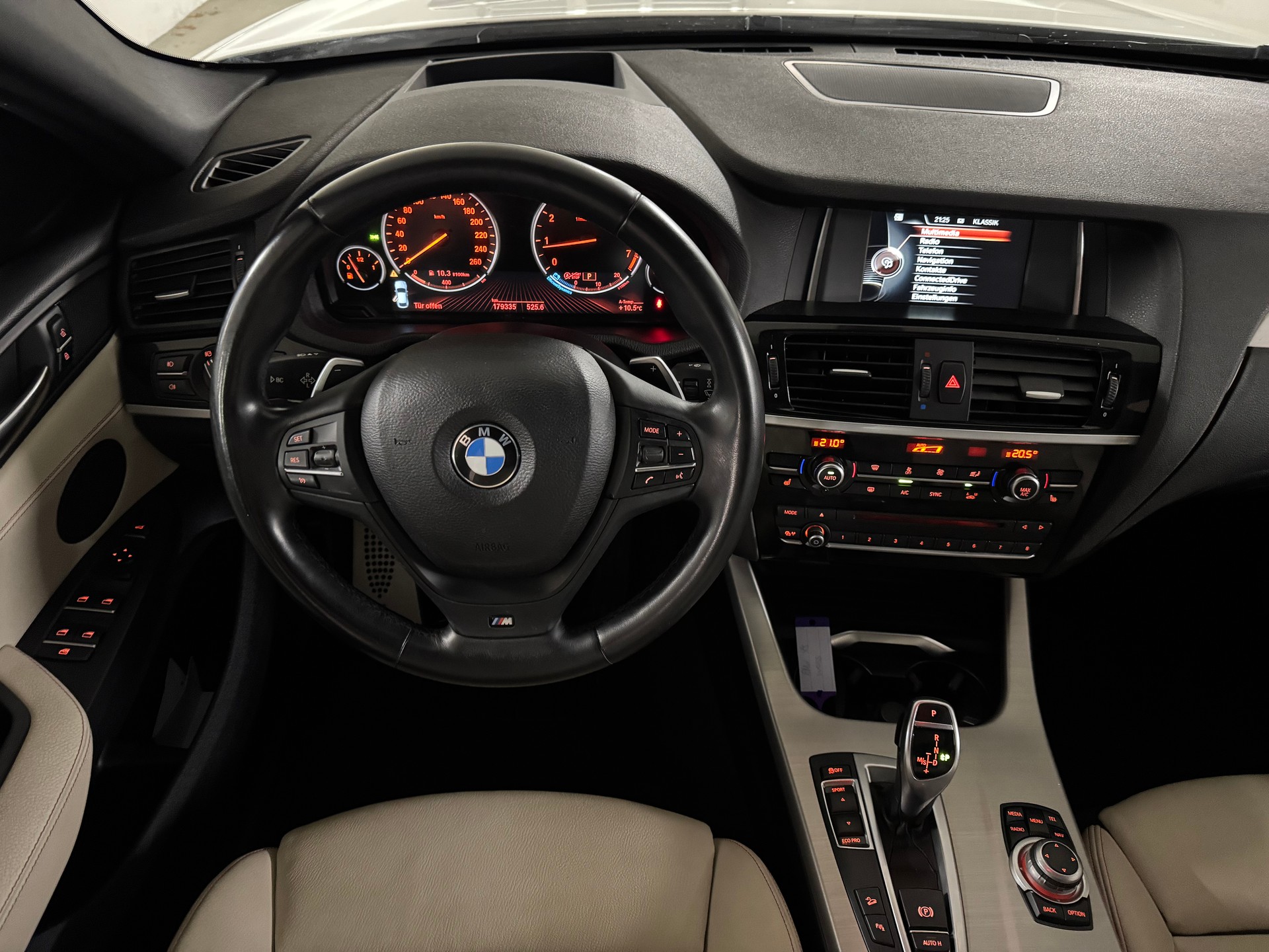 BMW X4 xDrive 28i xLine M-Paket Steptronic mit AHK-image-11