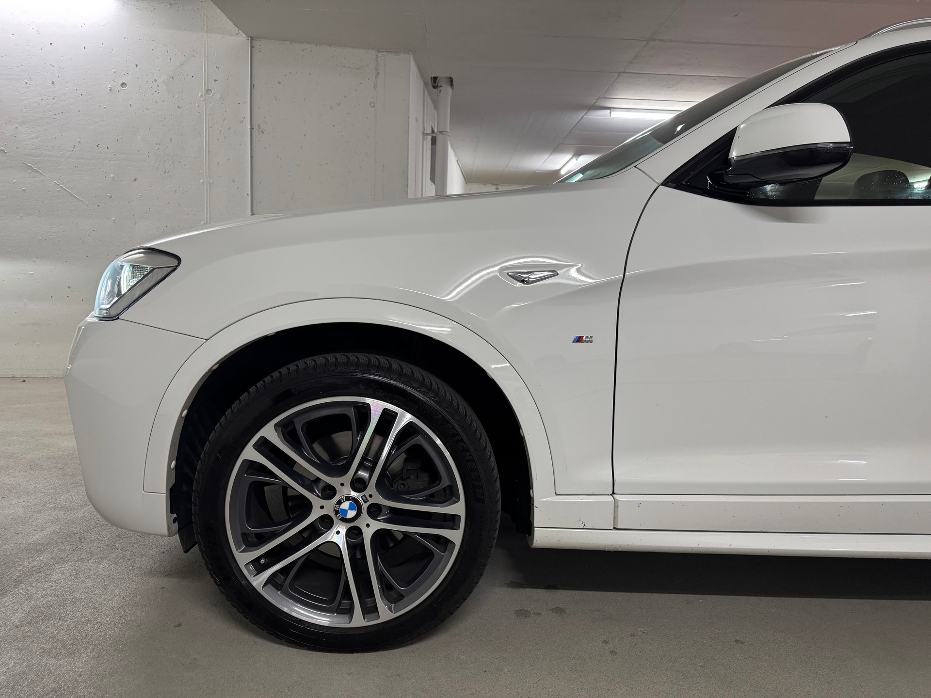 BMW X4 xDrive 28i xLine M-Paket Steptronic mit AHK-image-4