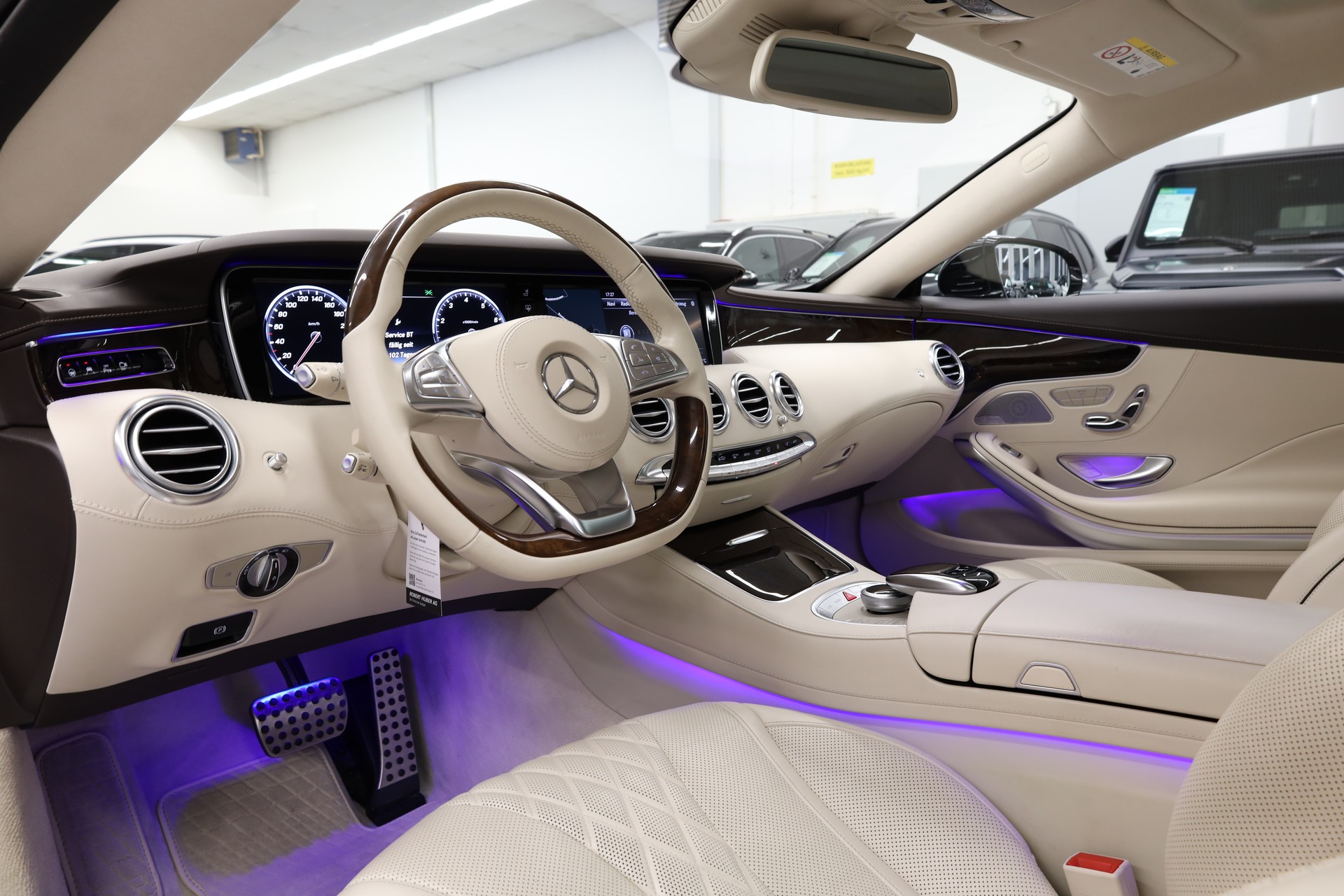 MERCEDES-BENZ S 500 V8 Coupé-image-14