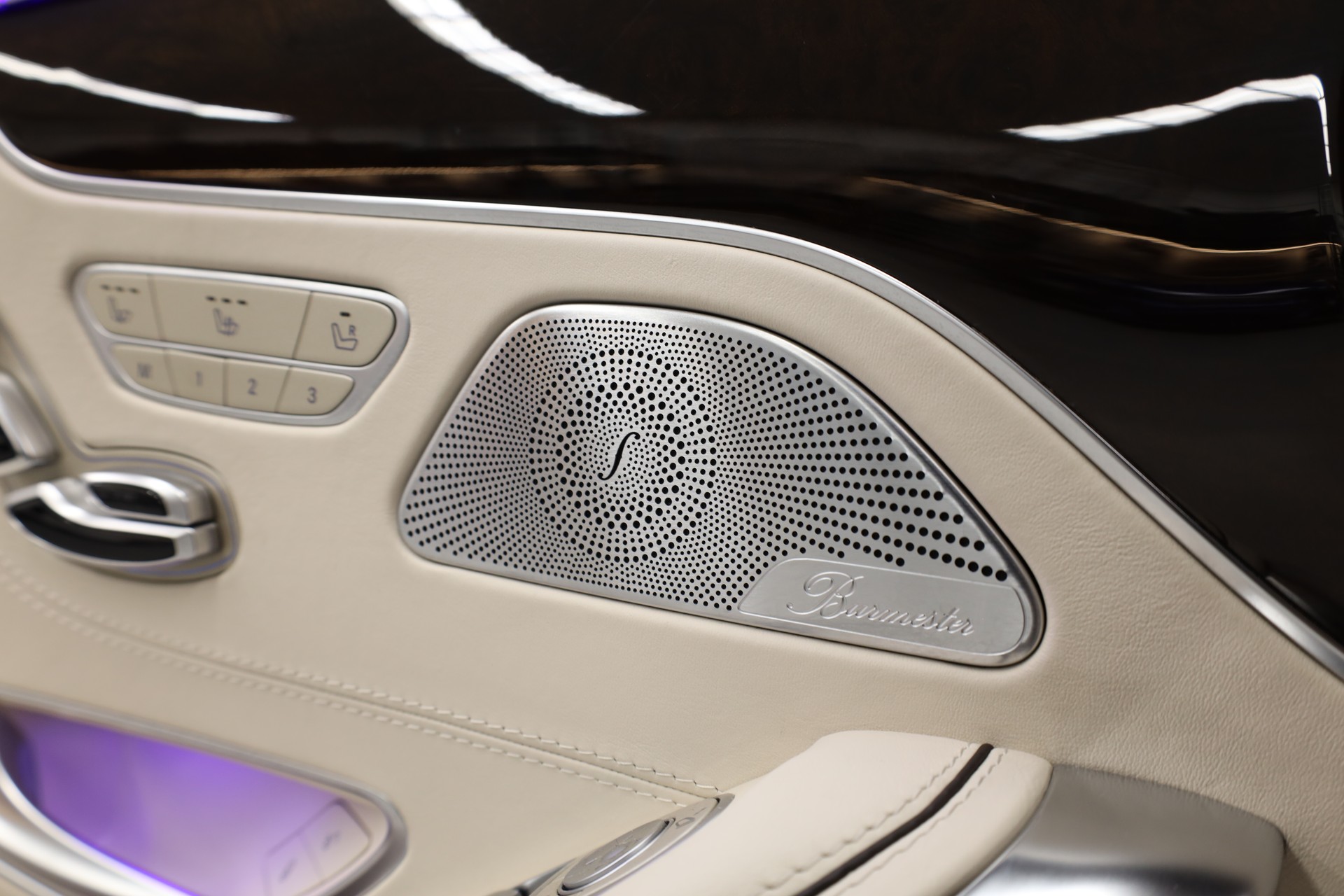 MERCEDES-BENZ S 500 V8 Coupé-image-18