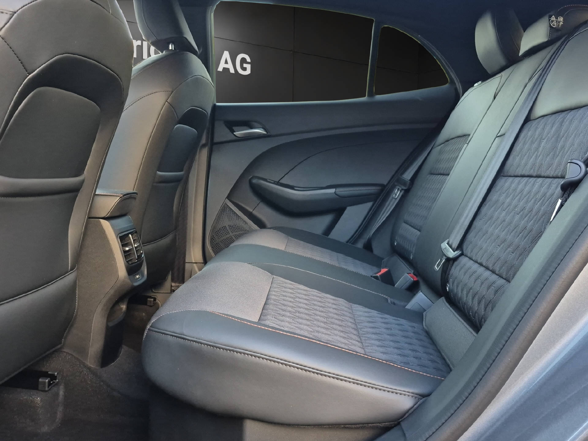 MG 3 1.5 Hybrid Luxury-image-11