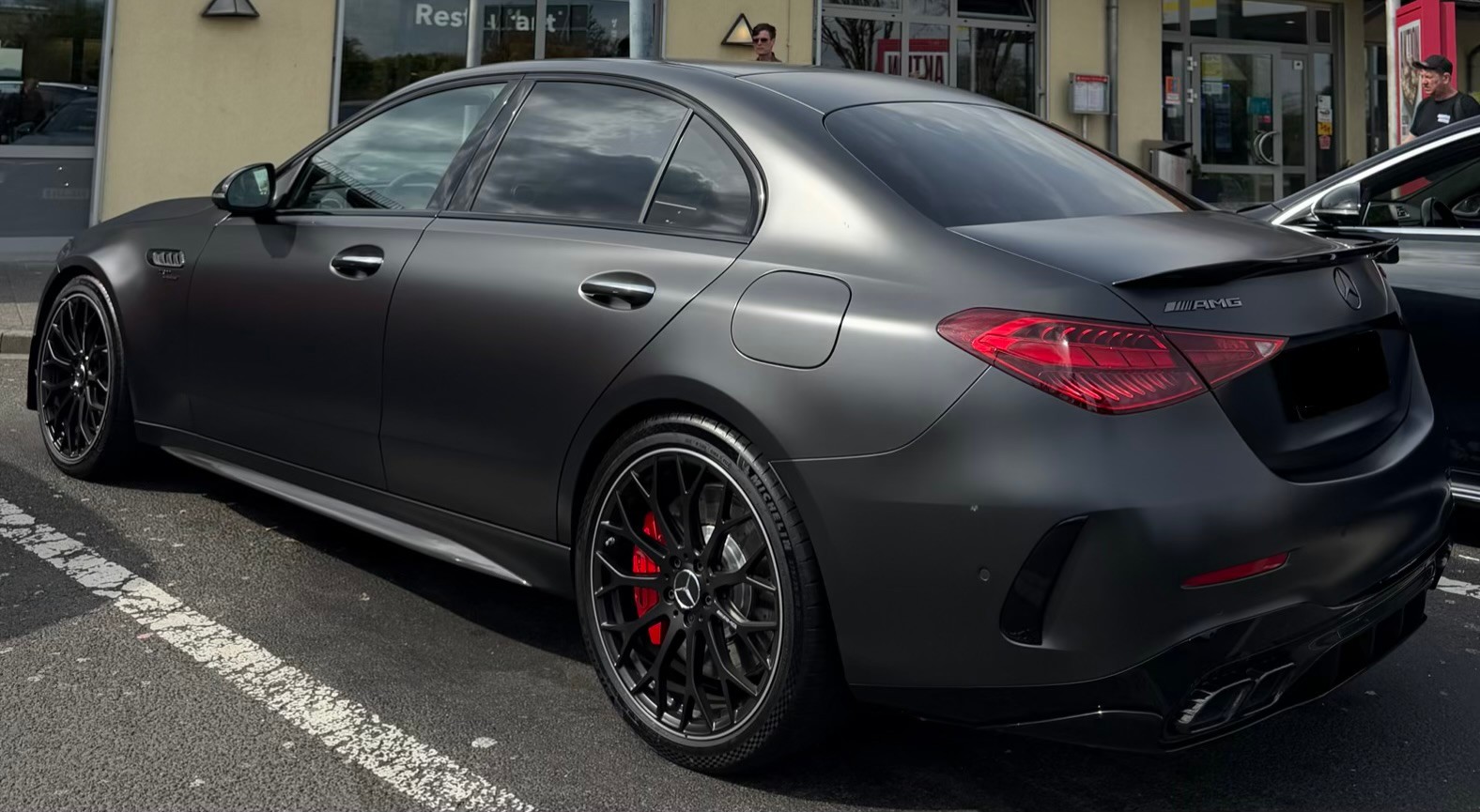 MERCEDES-BENZ C 63 S AMG E Performance 4 Matic Executive Edition-image-12