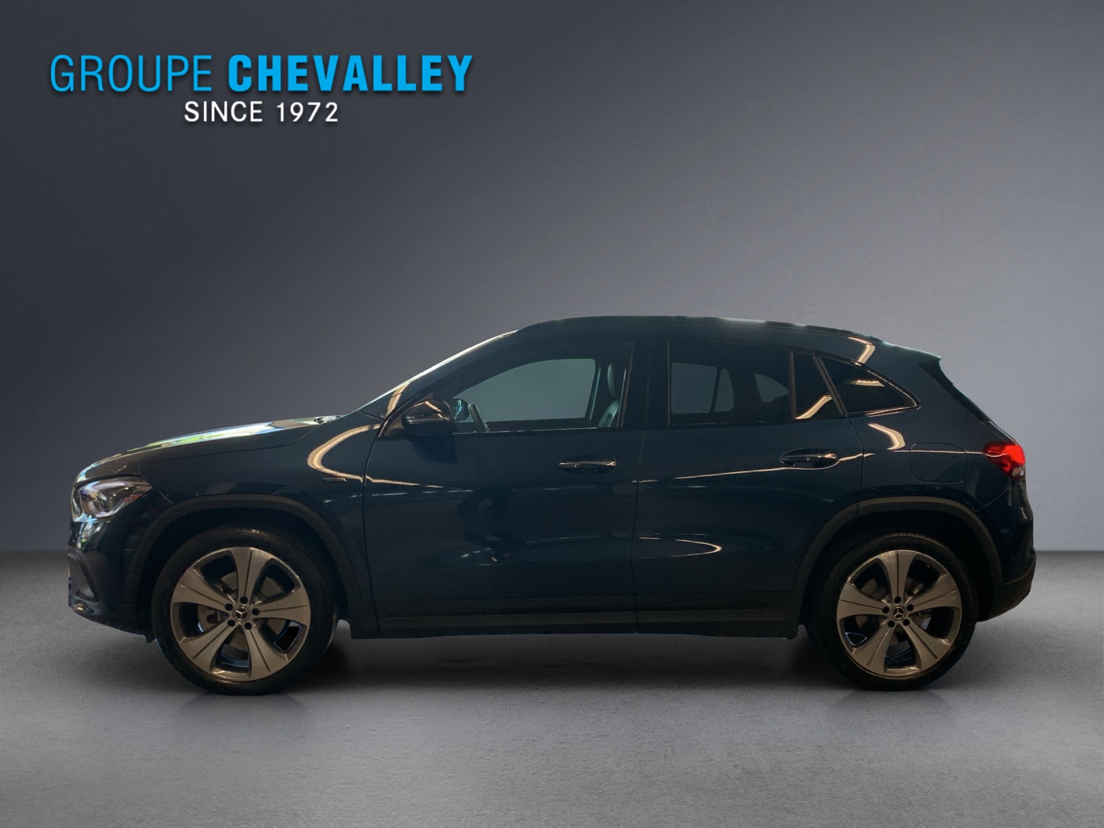 MERCEDES-BENZ GLA 250e Progressive 8G-D-showroom-element-3