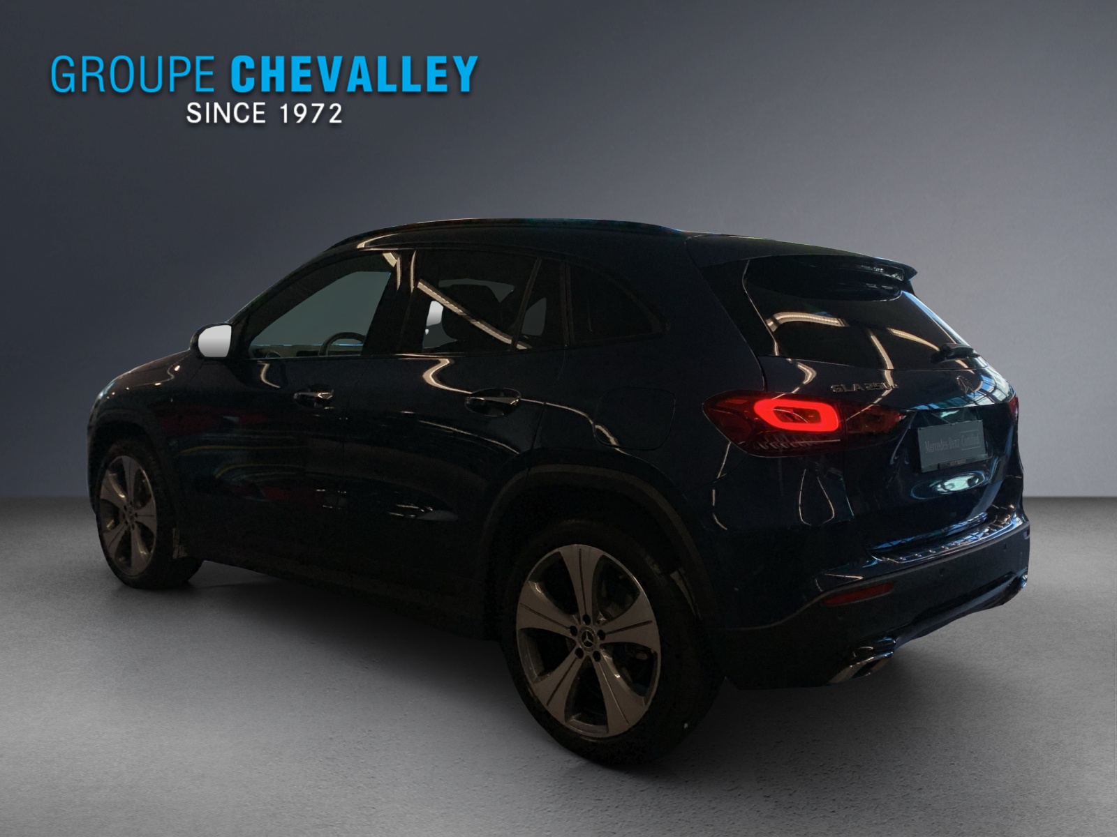 MERCEDES-BENZ GLA 250e Progressive 8G-D-showroom-element-2