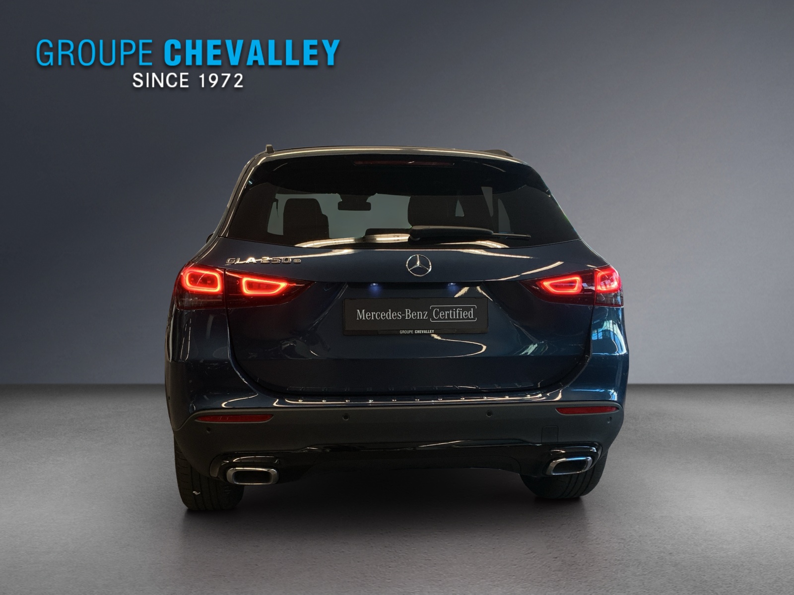 MERCEDES-BENZ GLA 250e Progressive 8G-D-image-4