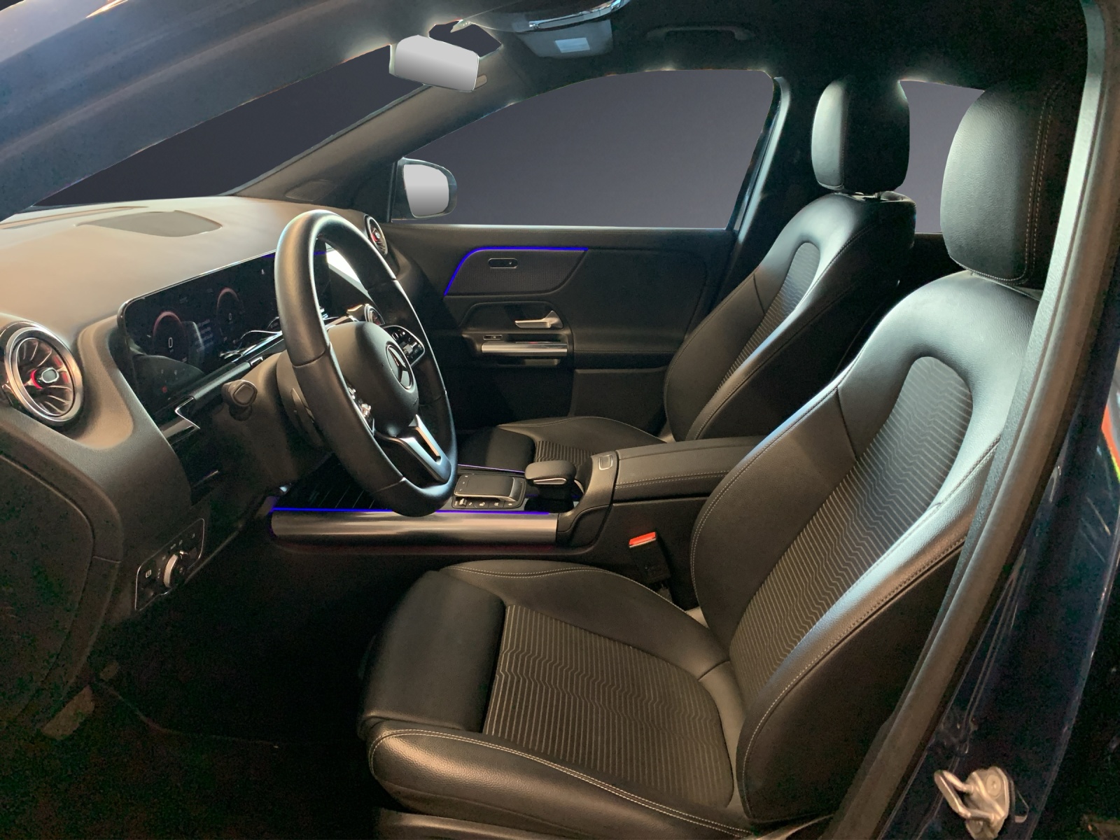 MERCEDES-BENZ GLA 250e Progressive 8G-D-image-5