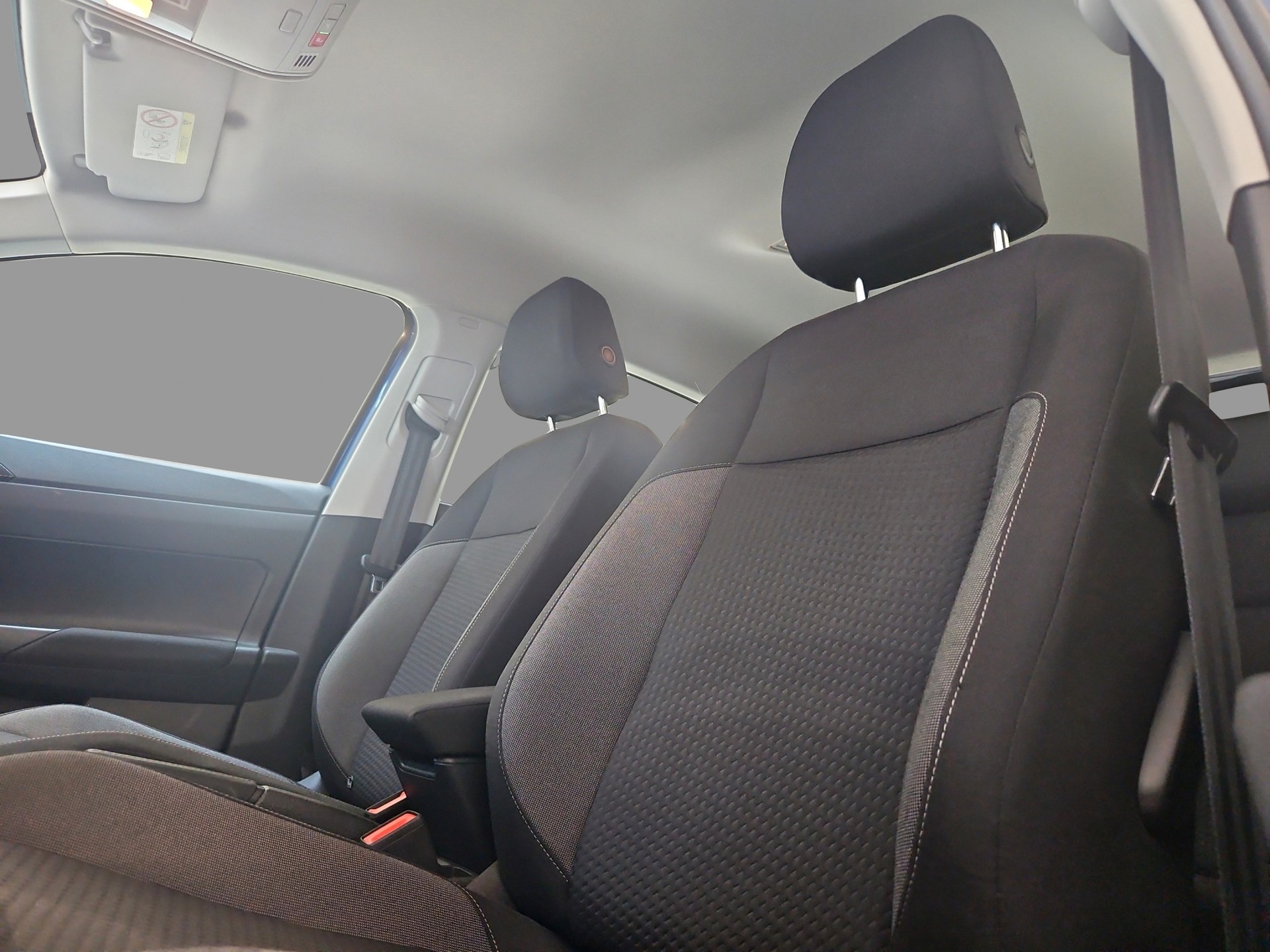 VW Polo 1.0 TSI Life DSG-image-13