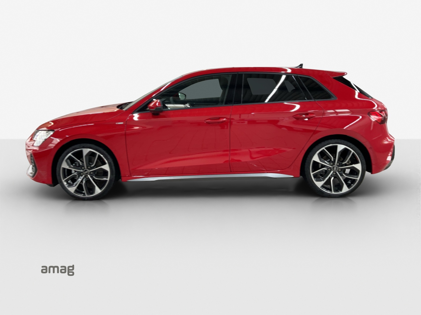 AUDI A3 Sportback TFSI 110 kW S line Attraction S tronic-showroom-element-1