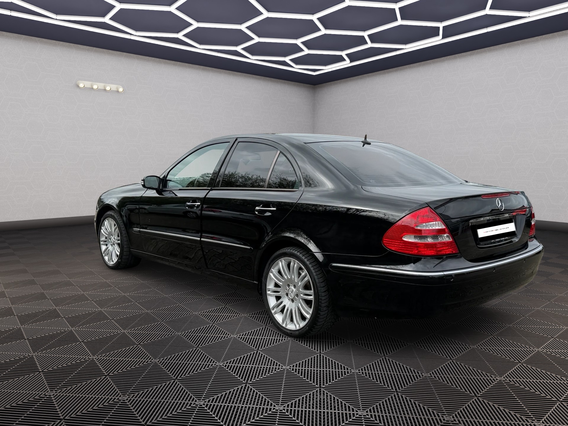 MERCEDES-BENZ E 280 CDI 4matic-image-1