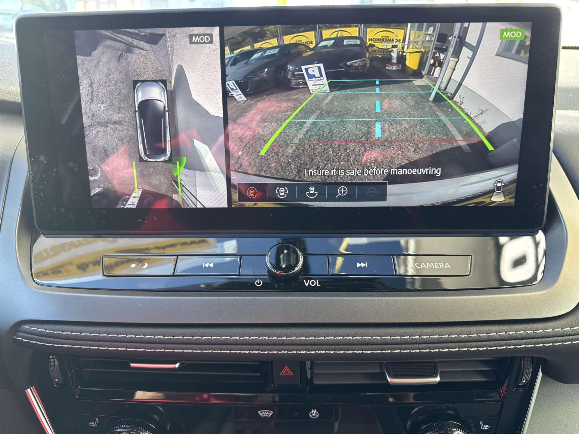 NISSAN Qashqai 1.3 DIG-T MHEV N-Connecta Xtronic-Automat-image-10
