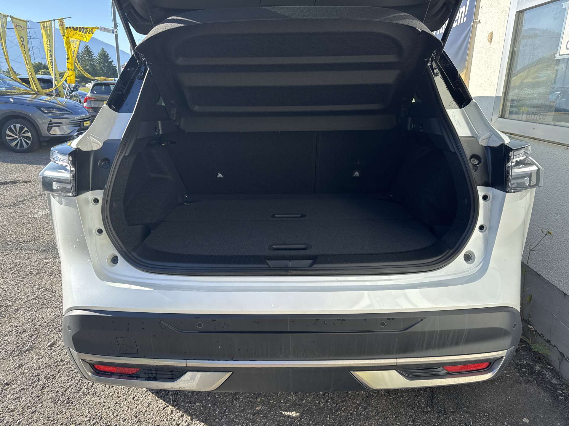 NISSAN Qashqai 1.3 DIG-T MHEV N-Connecta Xtronic-Automat-image-8