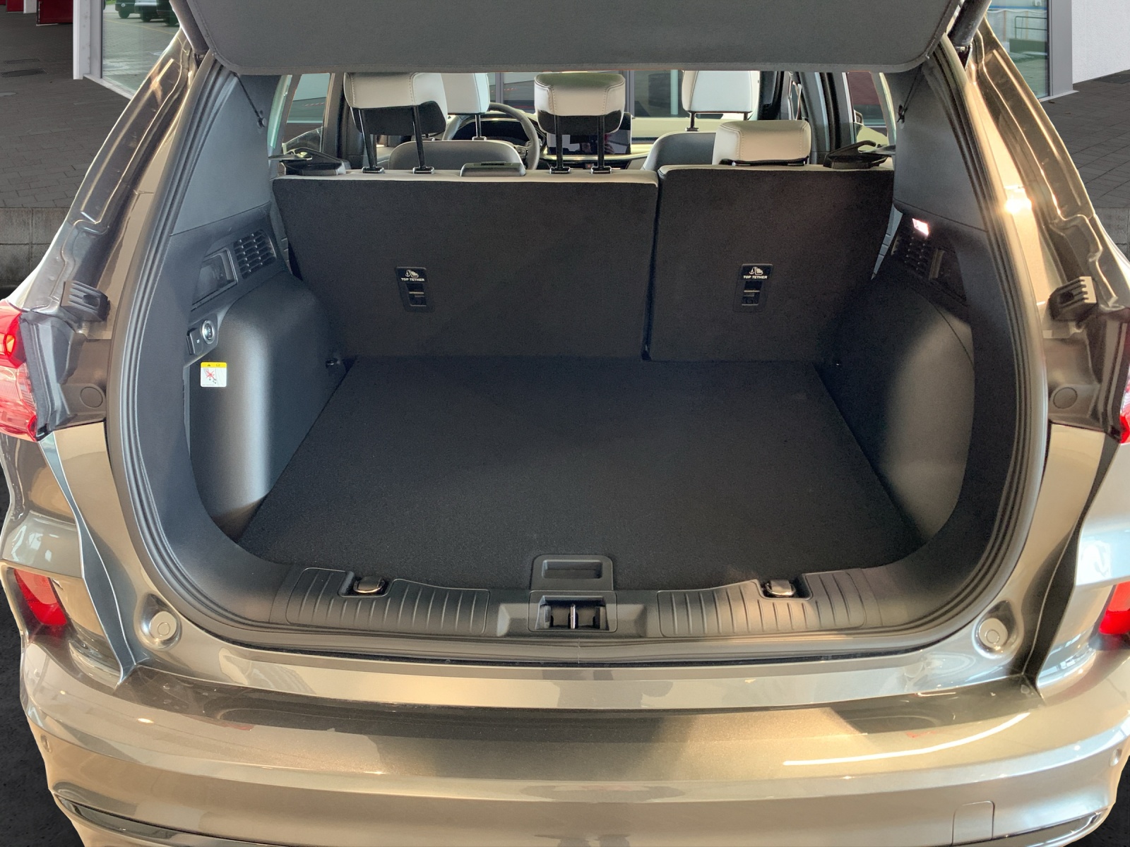 FORD Kuga 2.5 Plug-in Hybrid Sound Edition-image-10