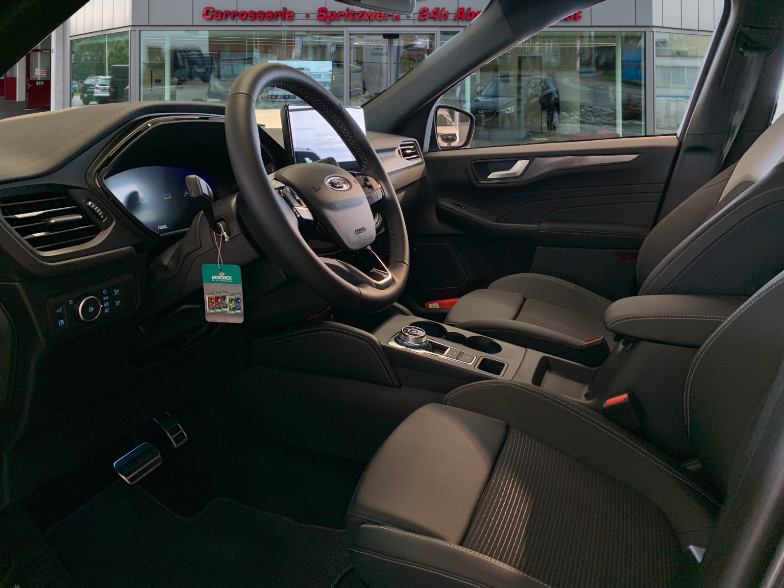 FORD Kuga 2.5 Plug-in Hybrid Sound Edition-image-7
