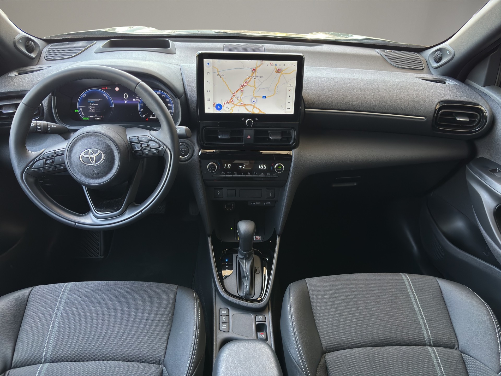 TOYOTA Yaris Cross 1.5 VVT-i HSD Premium e-CVT-image-13