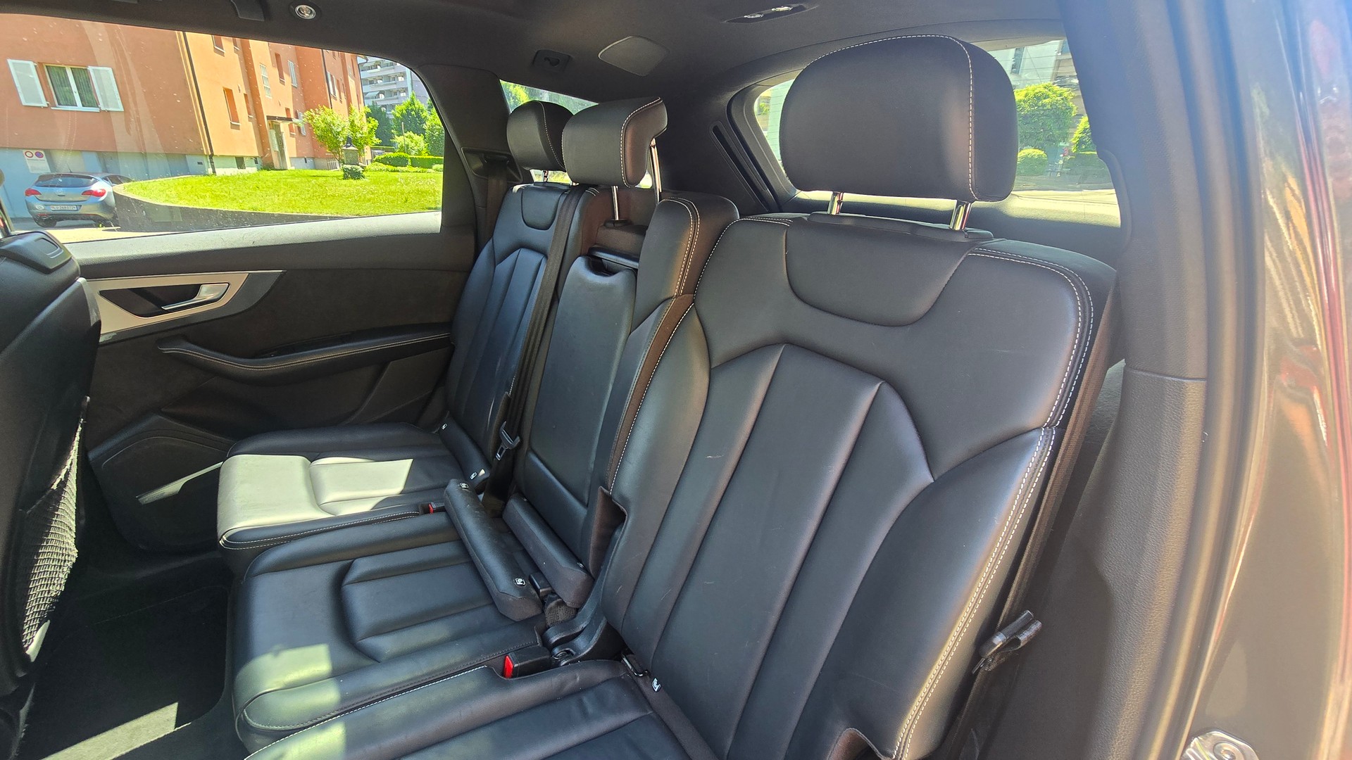 AUDI Q7 e-tron 3.0 TDI quattro tiptronic-image-10