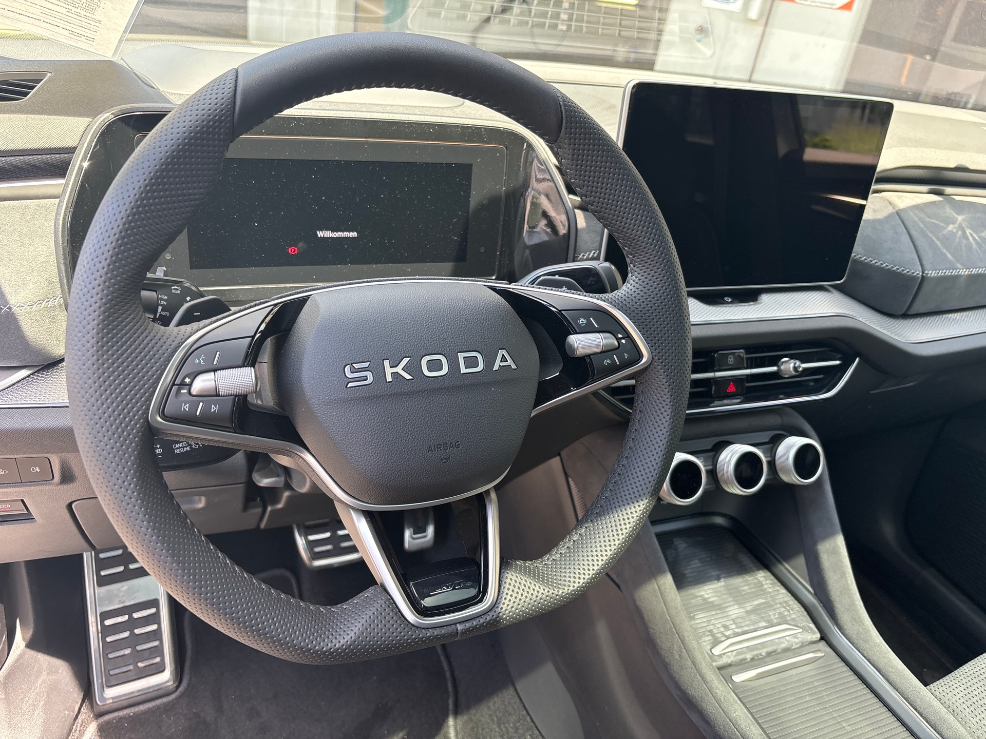 SKODA Kodiaq 2.0 TSI Sportline 4x4-image-9