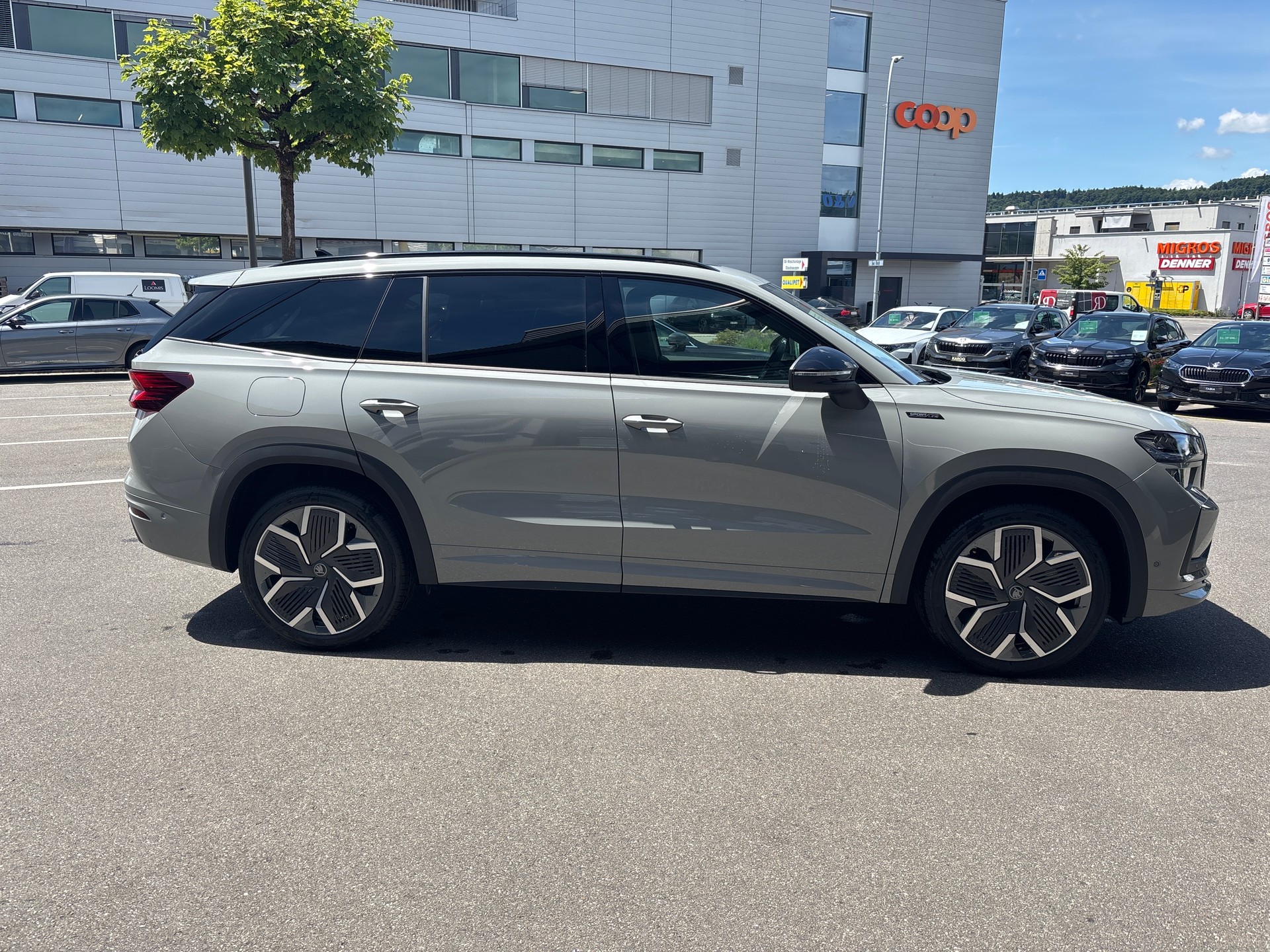 SKODA Kodiaq 2.0 TSI Sportline 4x4-image-4
