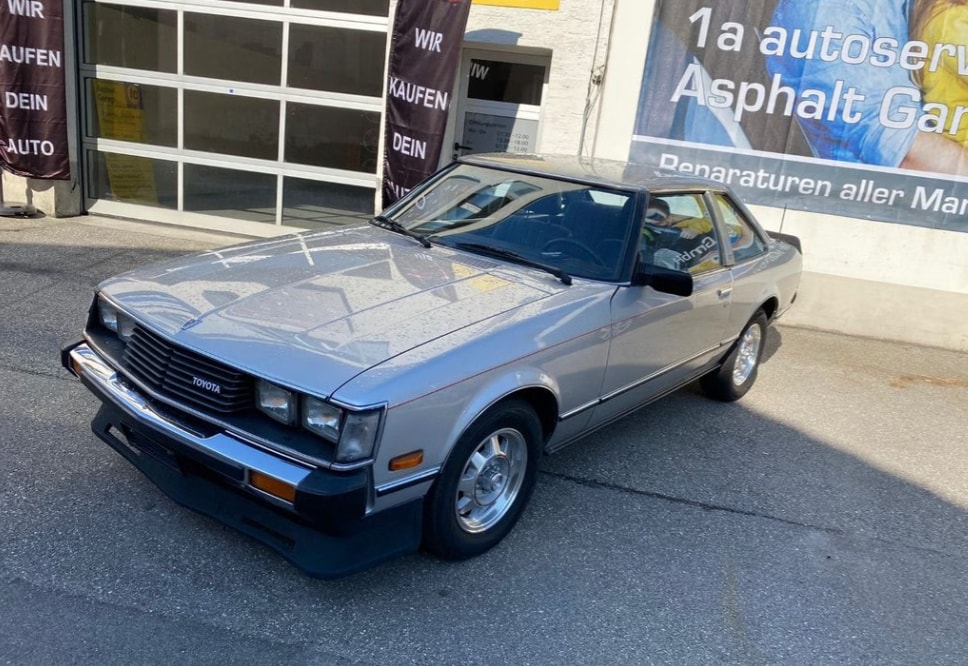 TOYOTA Celica 2000 GT Liftback