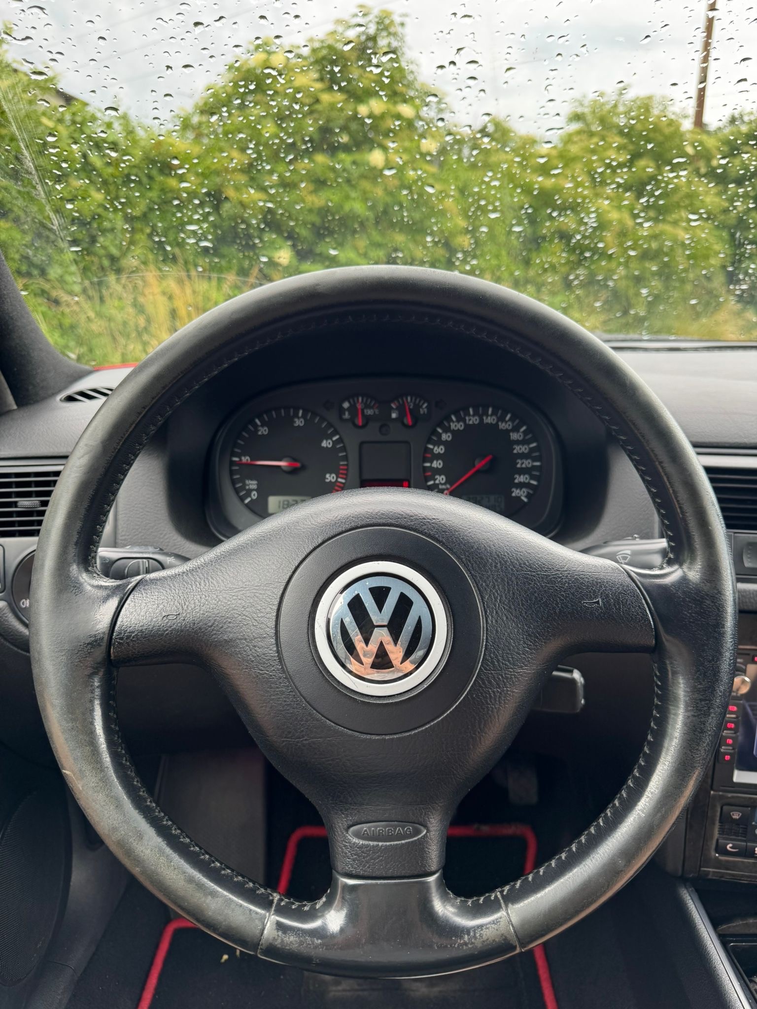 VW Golf 1.9 TDI PD Highline-image-12