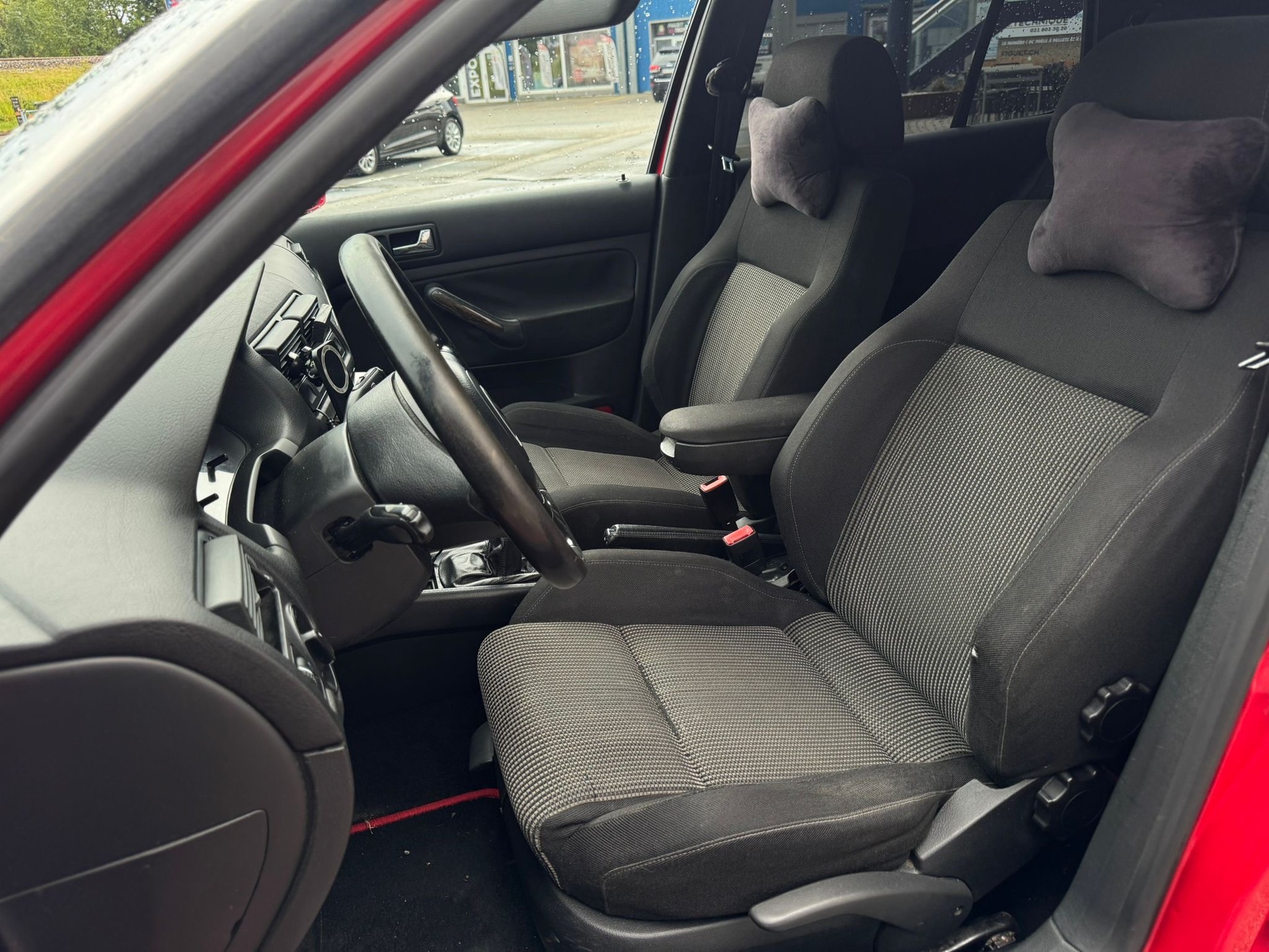 VW Golf 1.9 TDI PD Highline-image-7